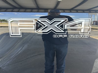 2025 Ford Super Duty F-250 SRW F-250® Lariat®