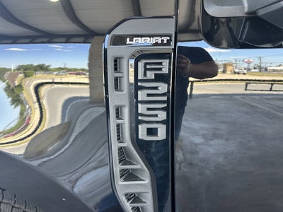 2025 Ford Super Duty F-250 SRW F-250® Lariat®