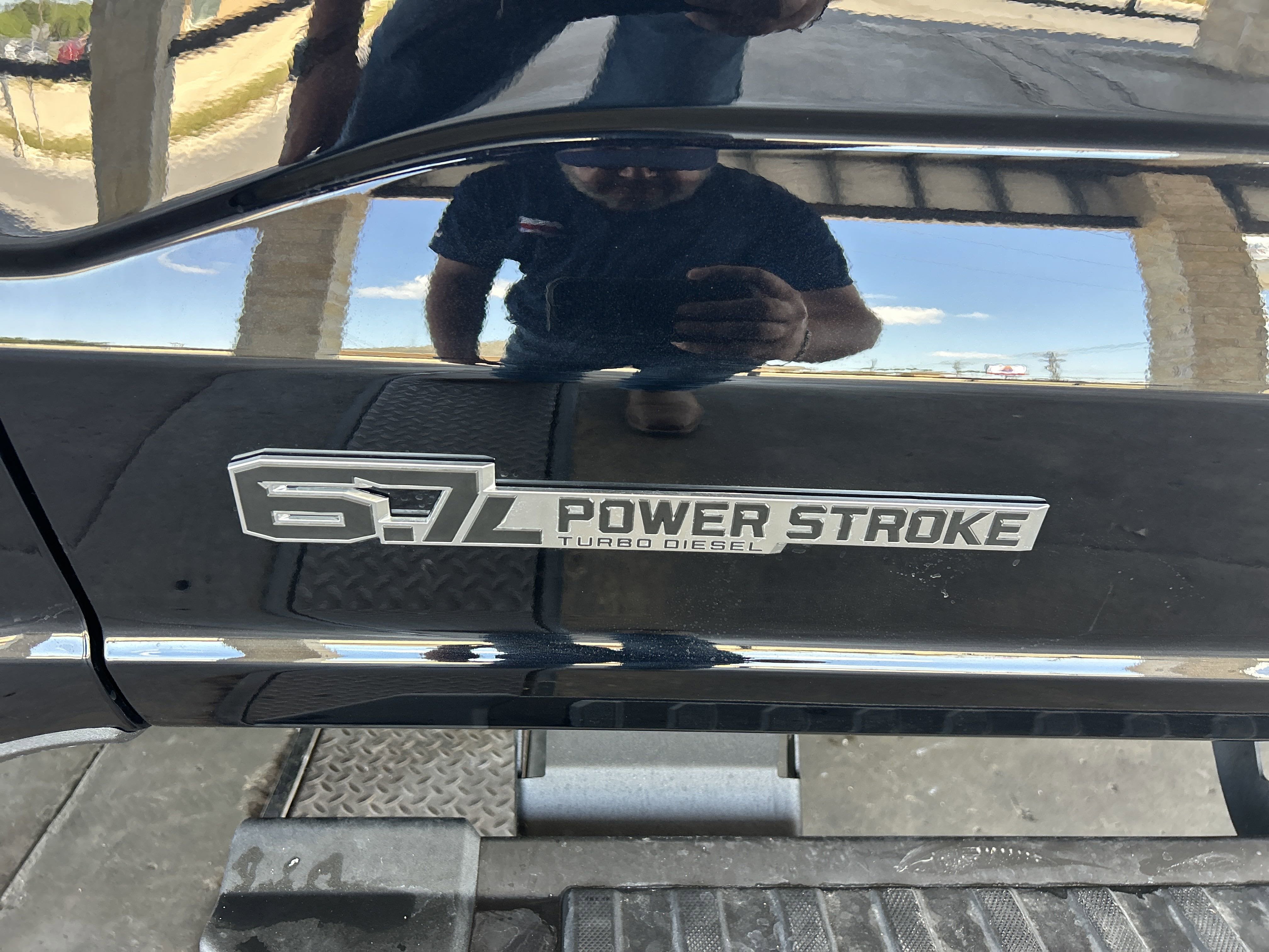 2025 Ford Super Duty F-250 SRW F-250® Lariat®