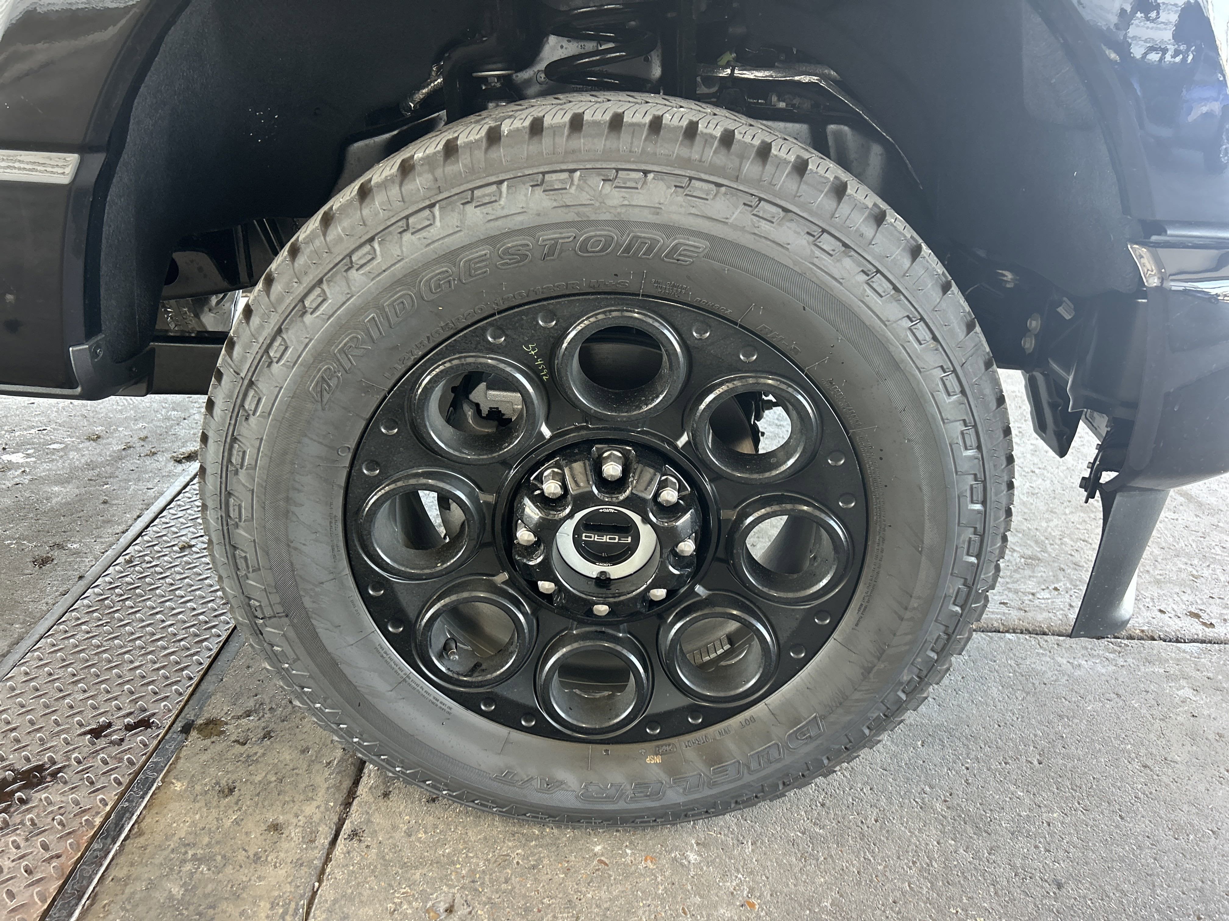 2025 Ford Super Duty F-250 SRW F-250® Lariat®