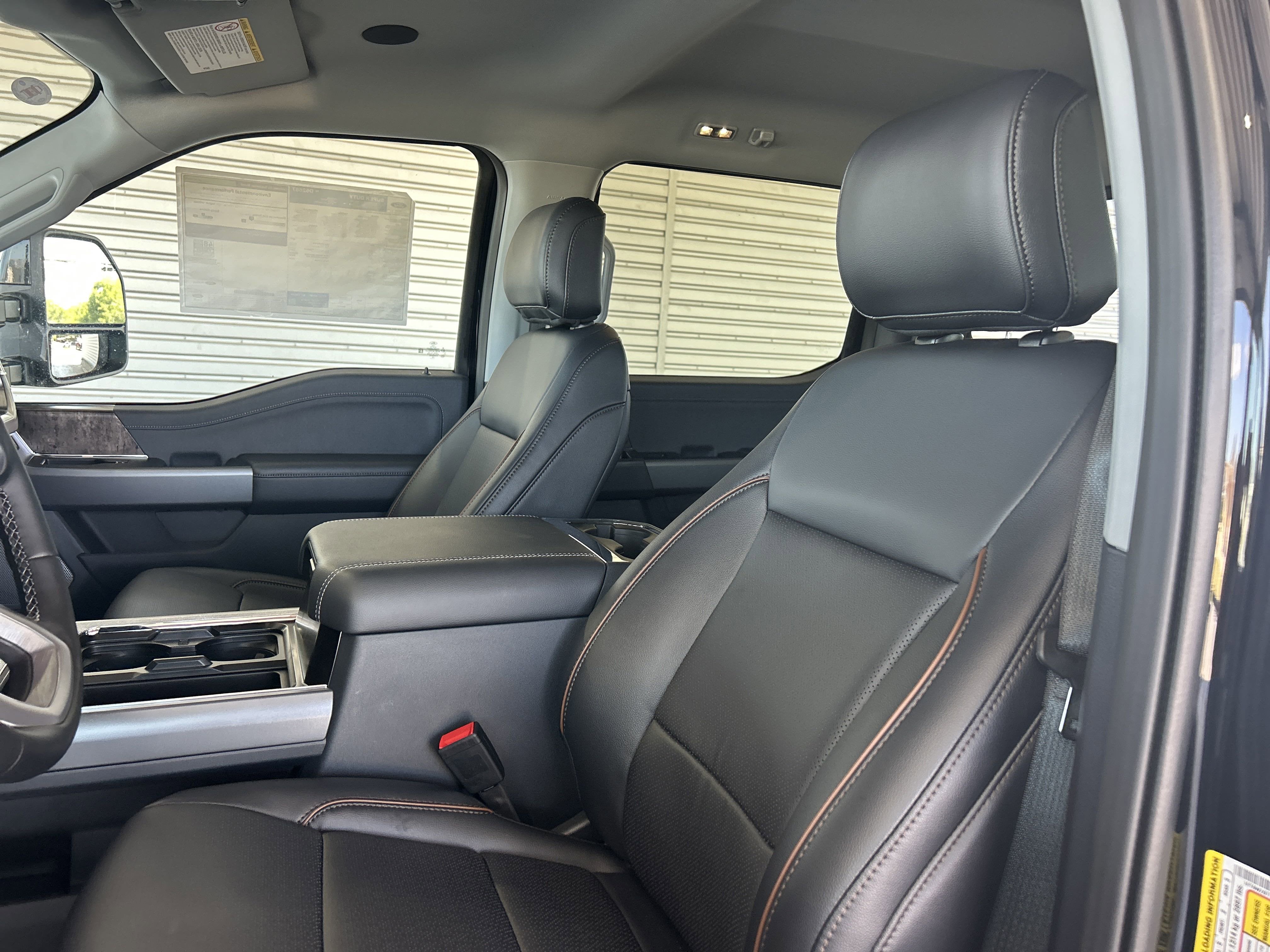 2025 Ford Super Duty F-250 SRW F-250® Lariat®