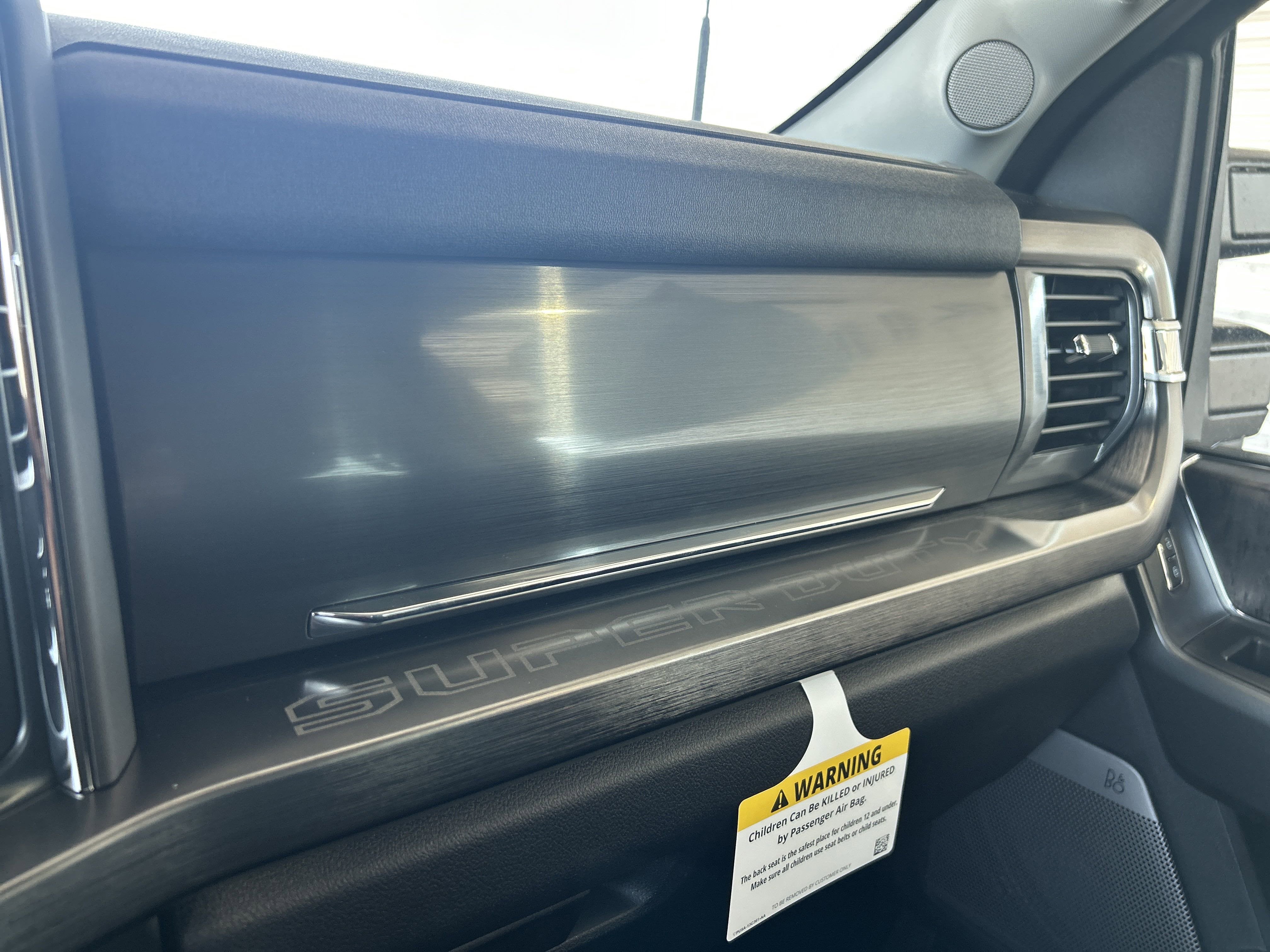 2025 Ford Super Duty F-250 SRW F-250® Lariat®