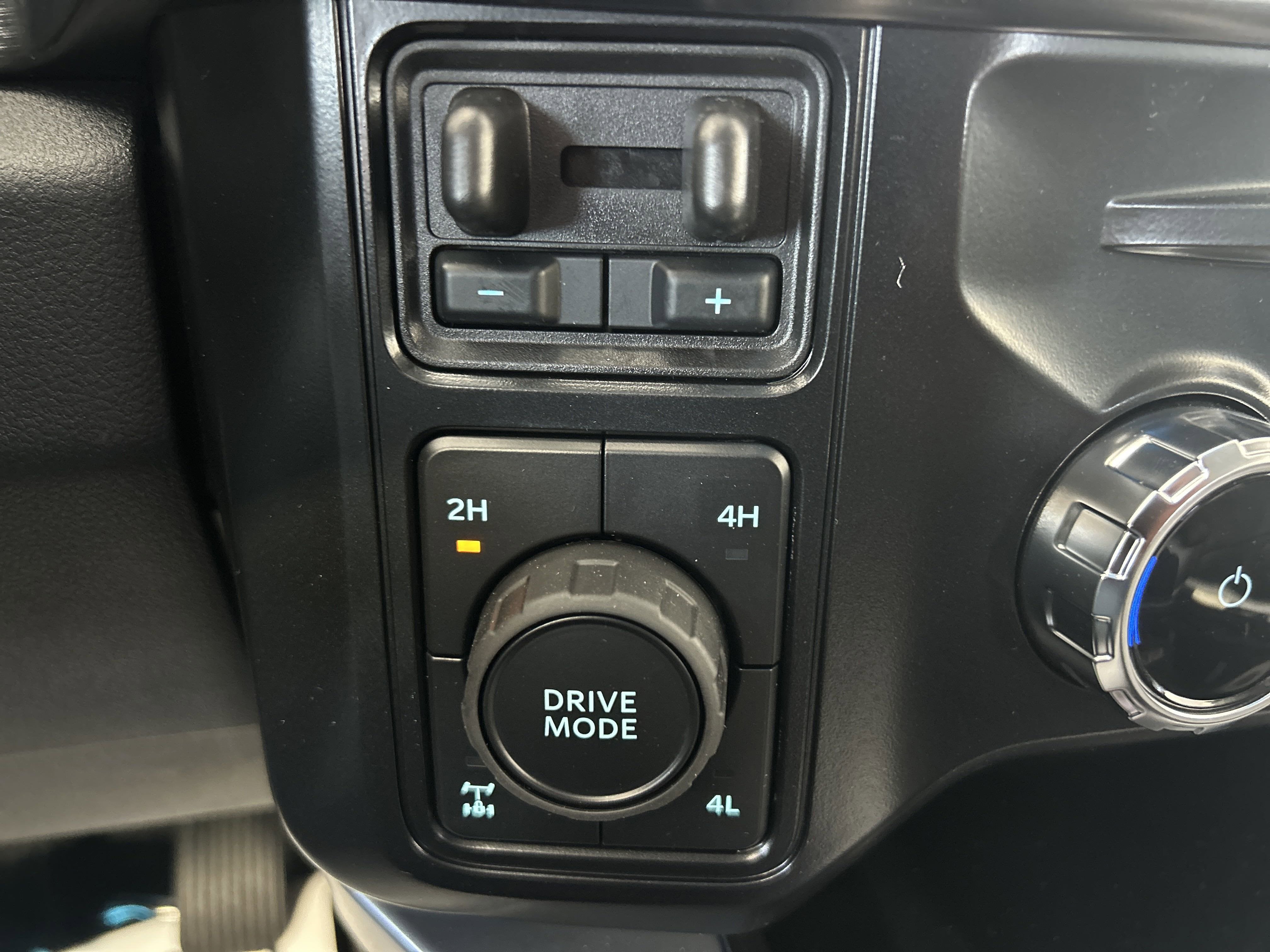 2025 Ford Super Duty F-250 SRW F-250® Lariat®