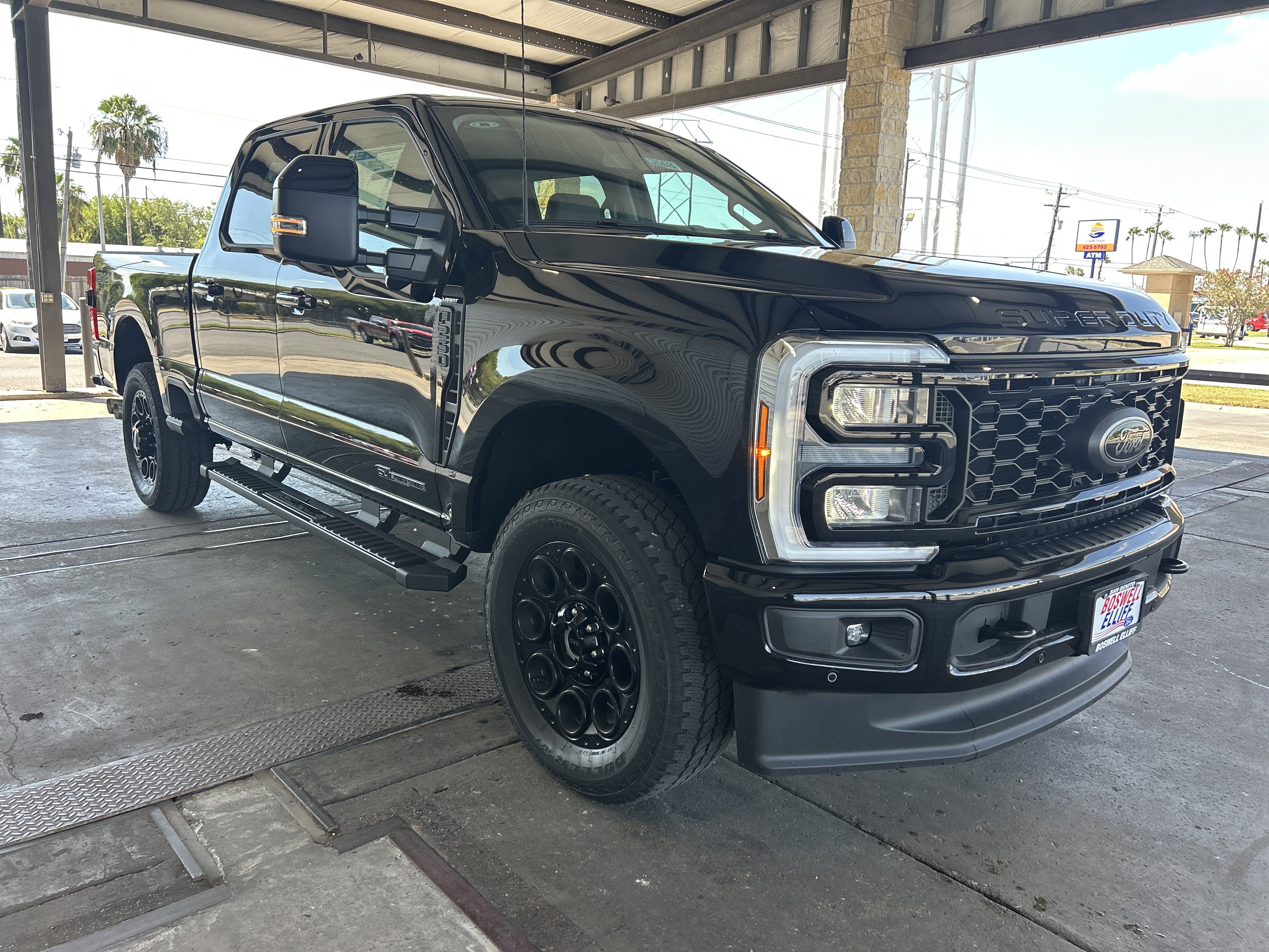 2025 Ford Super Duty F-250 SRW F-250® Lariat®