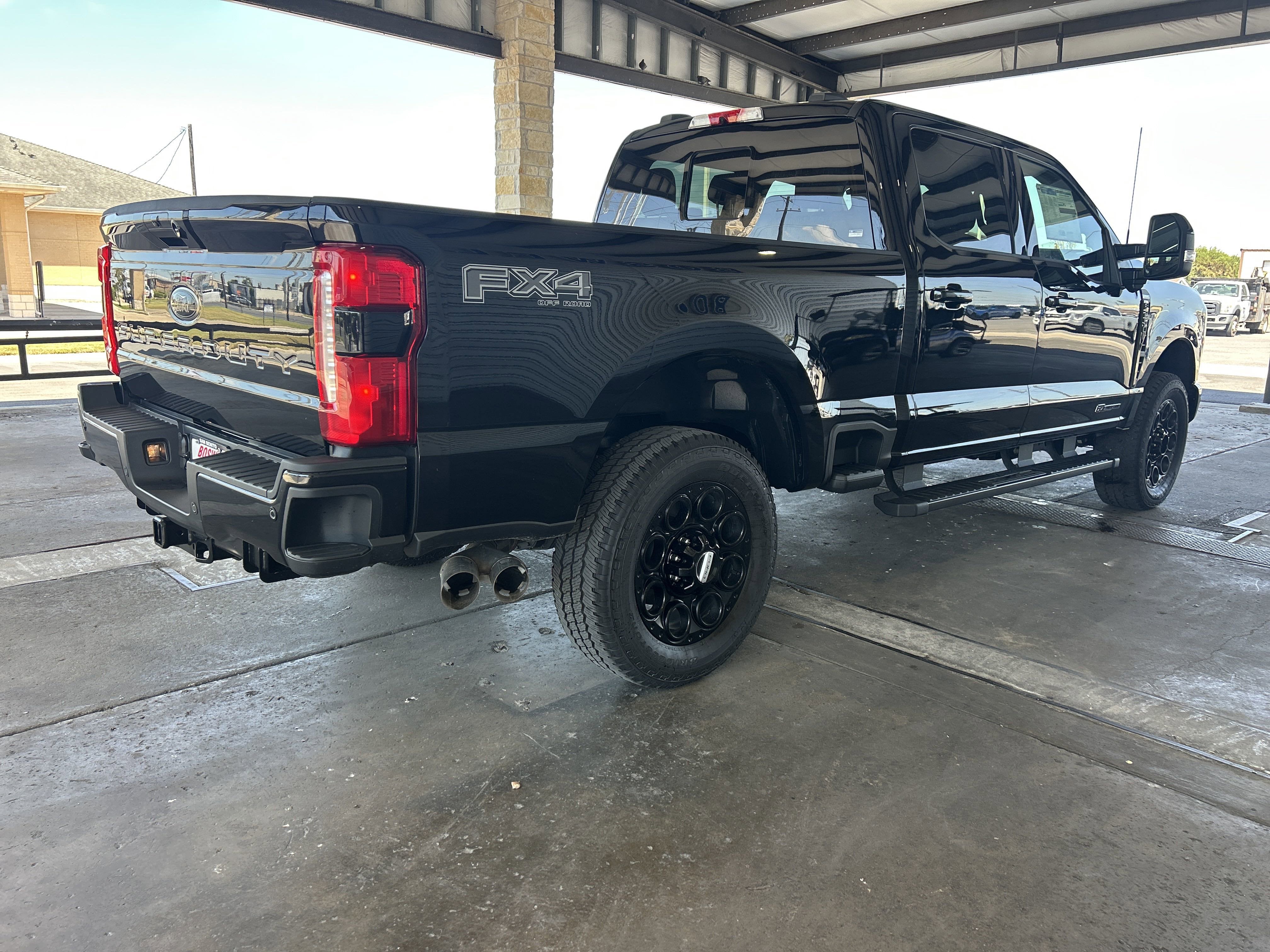 2025 Ford Super Duty F-250 SRW F-250® Lariat®