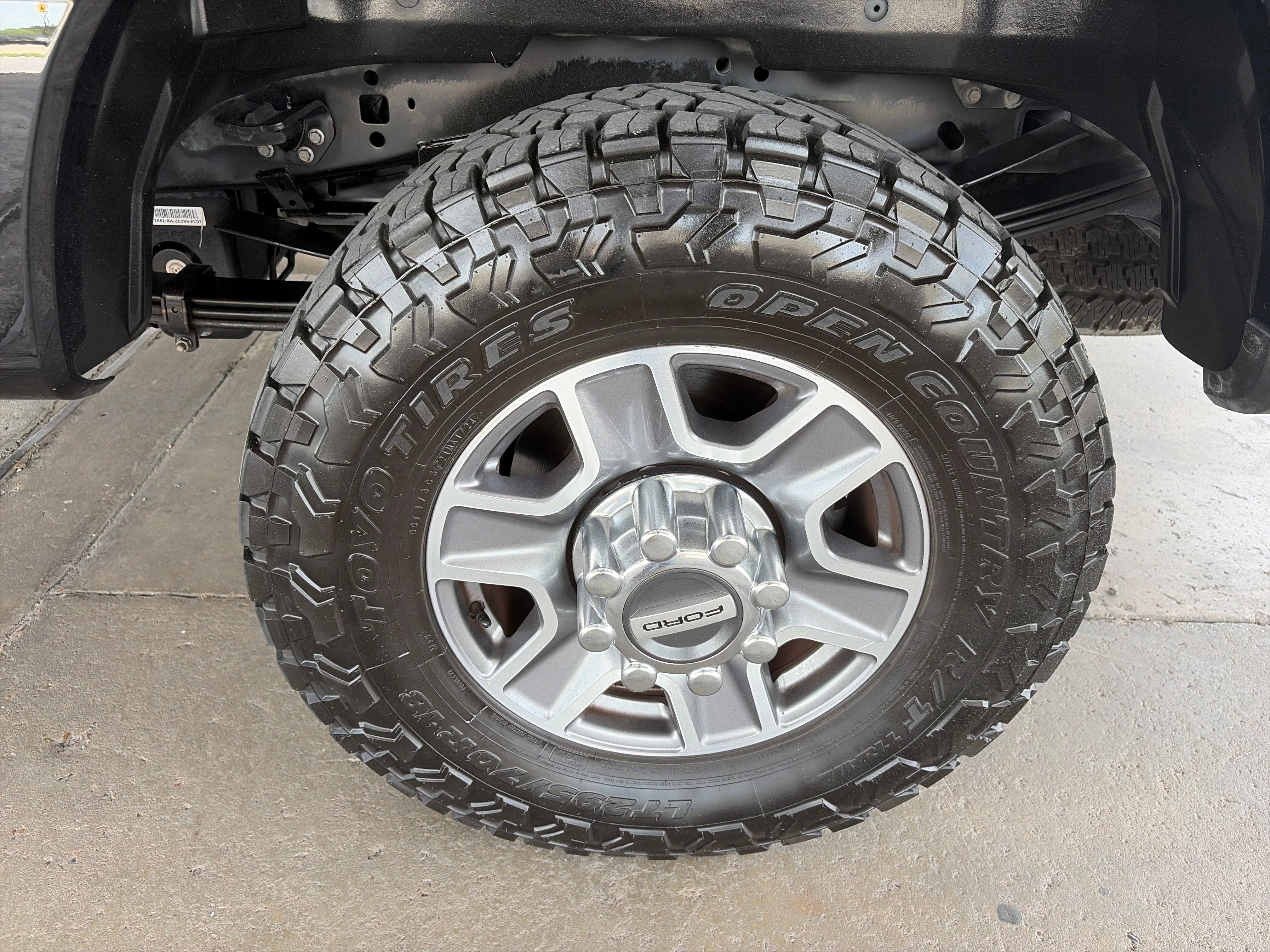 2024 Ford Super Duty F-350 SRW LARIAT