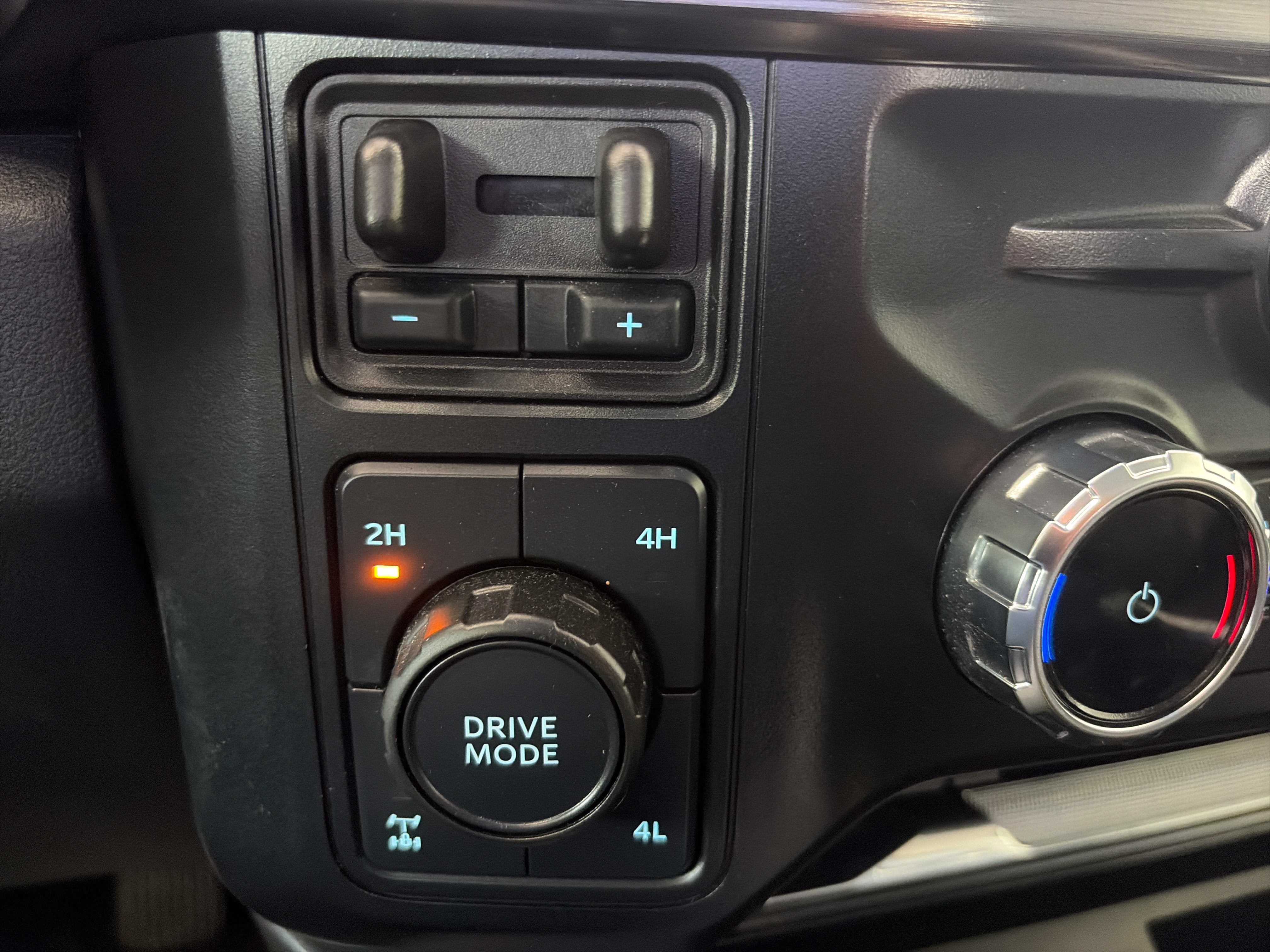 2024 Ford Super Duty F-350 SRW LARIAT