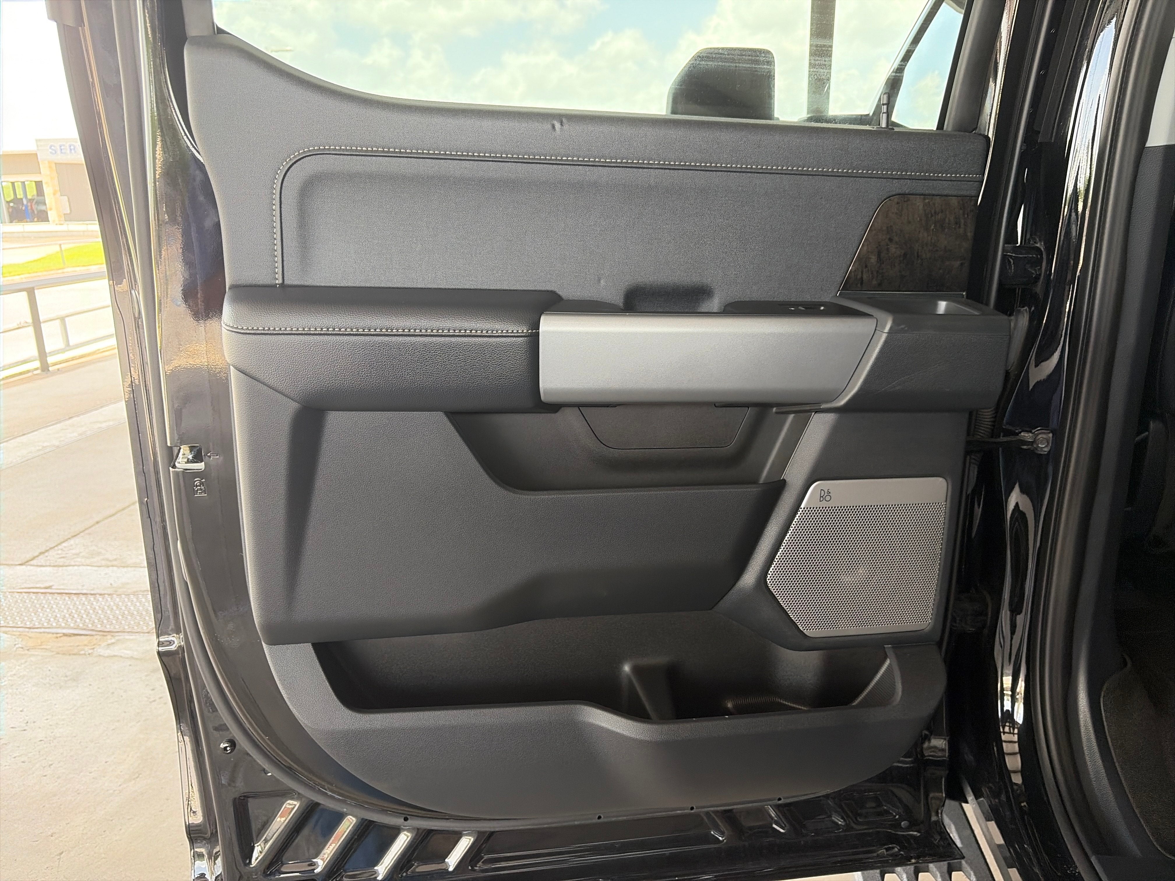 2024 Ford Super Duty F-350 SRW LARIAT