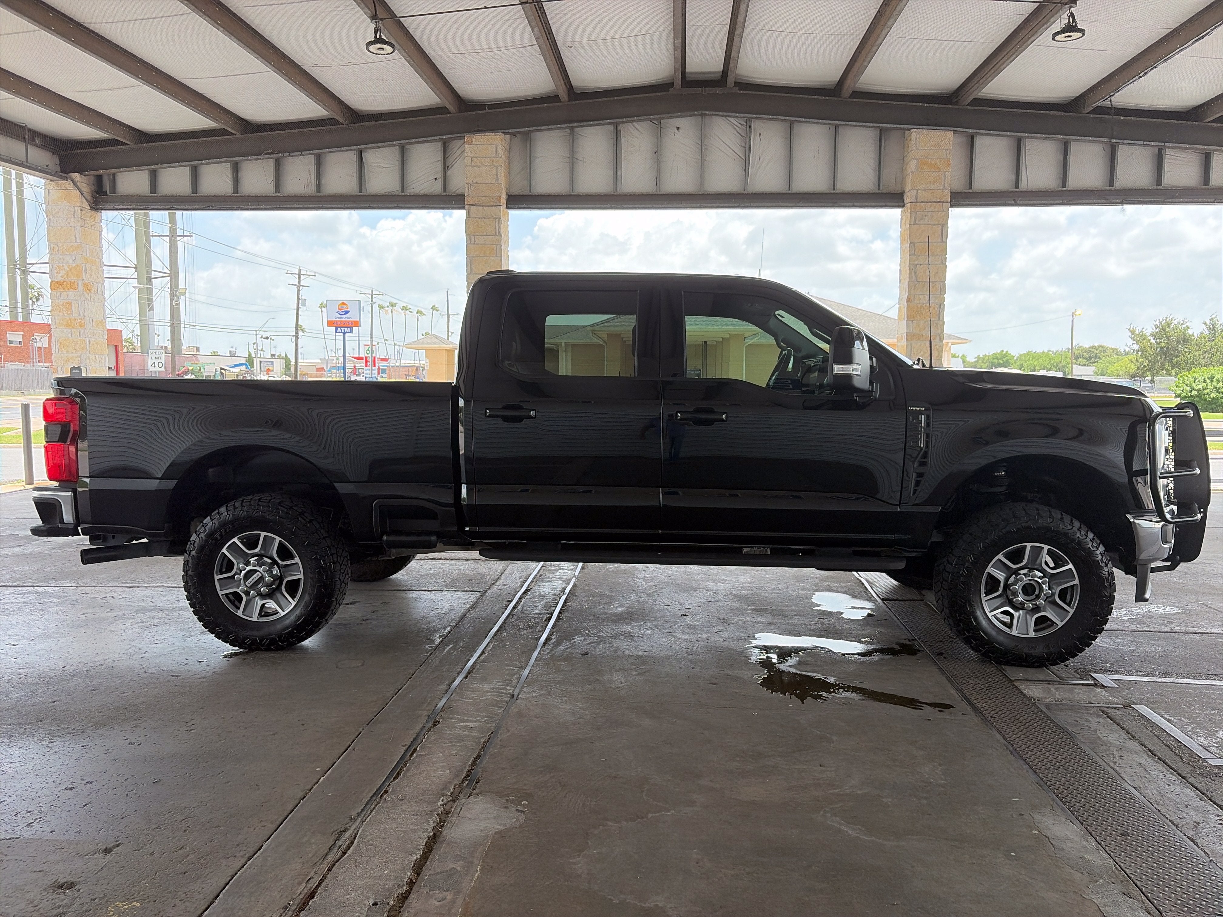 2024 Ford Super Duty F-350 SRW LARIAT