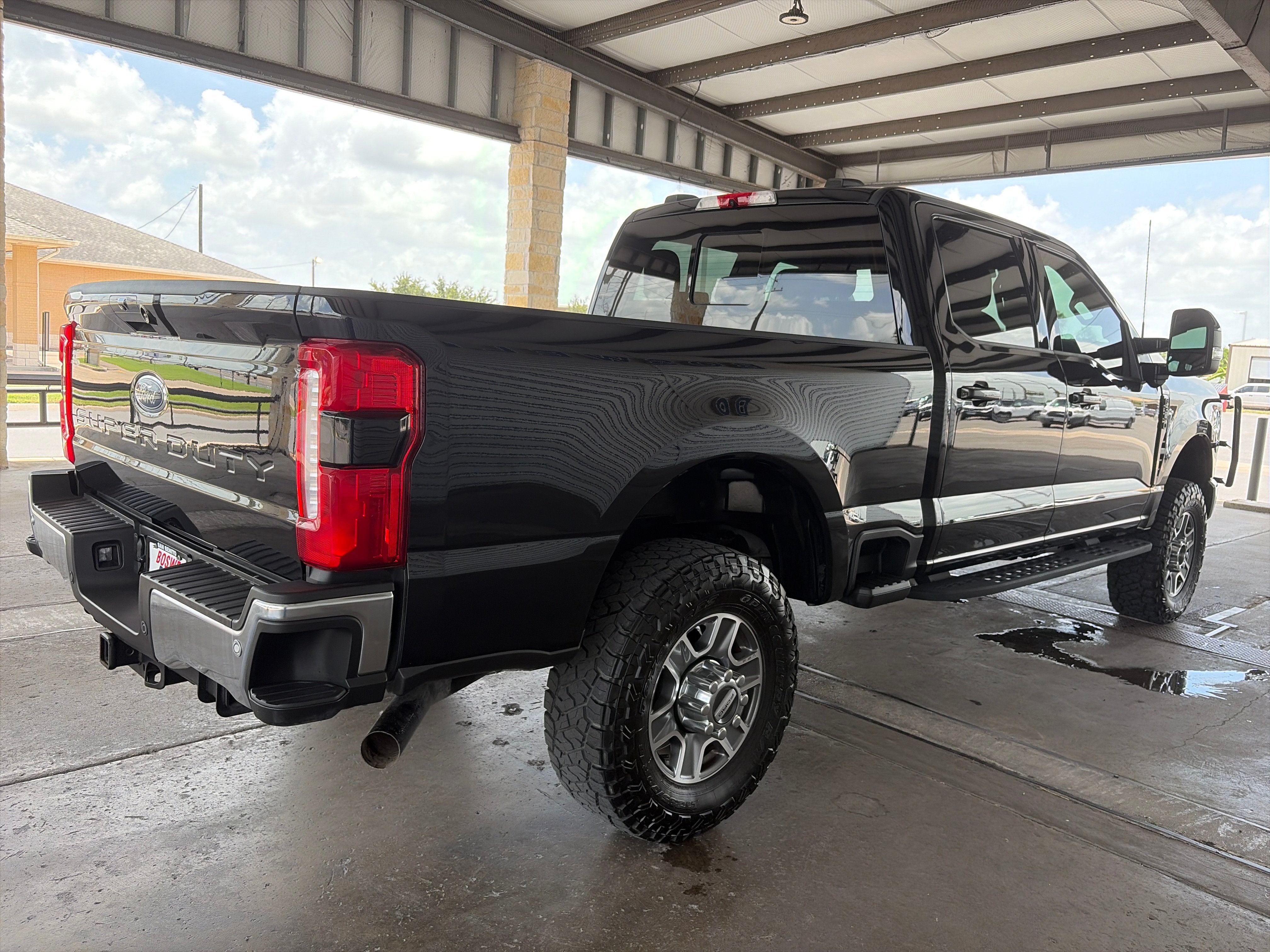 2024 Ford Super Duty F-350 SRW LARIAT