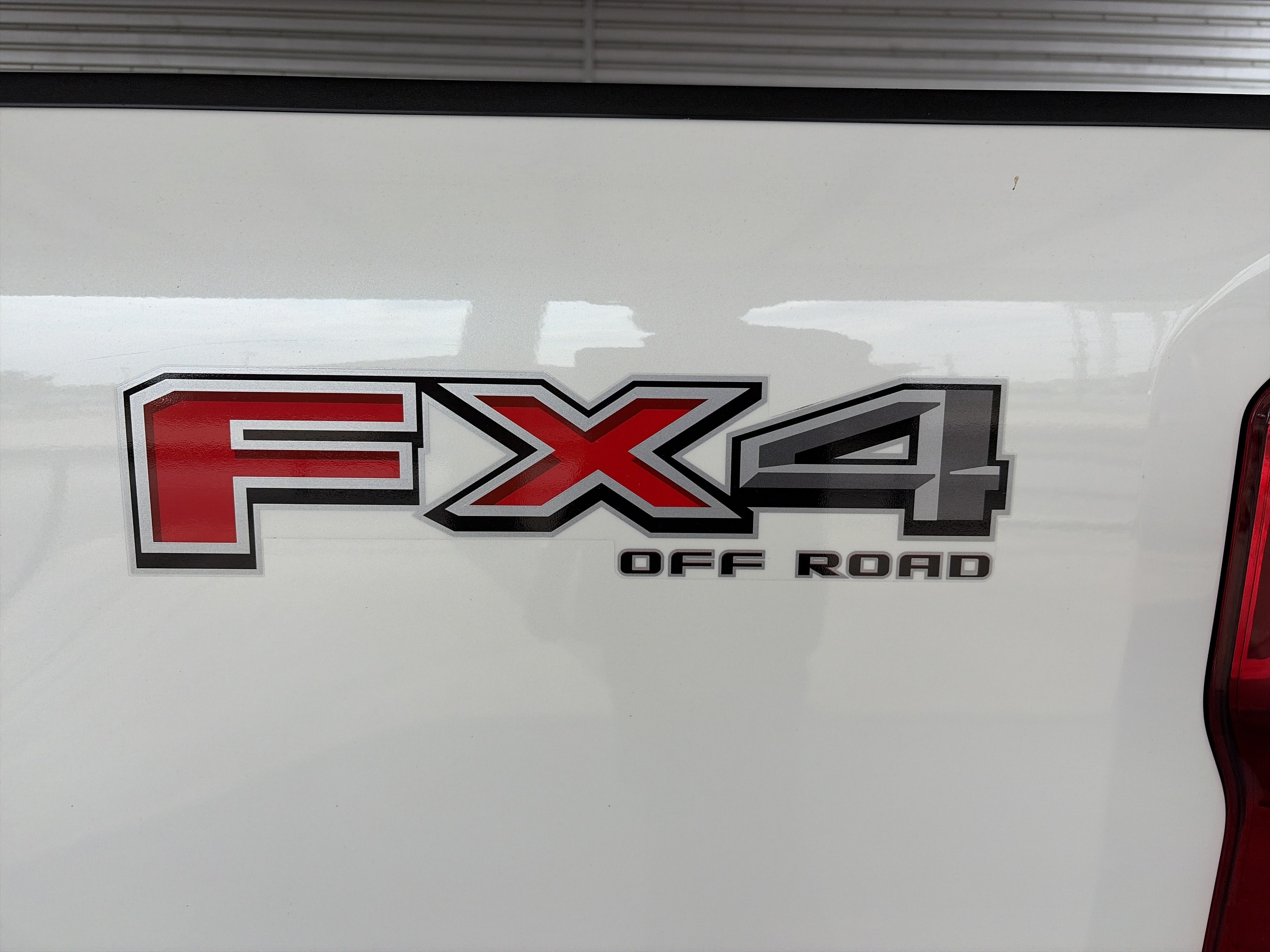 2024 Ford Super Duty F-350 SRW LARIAT