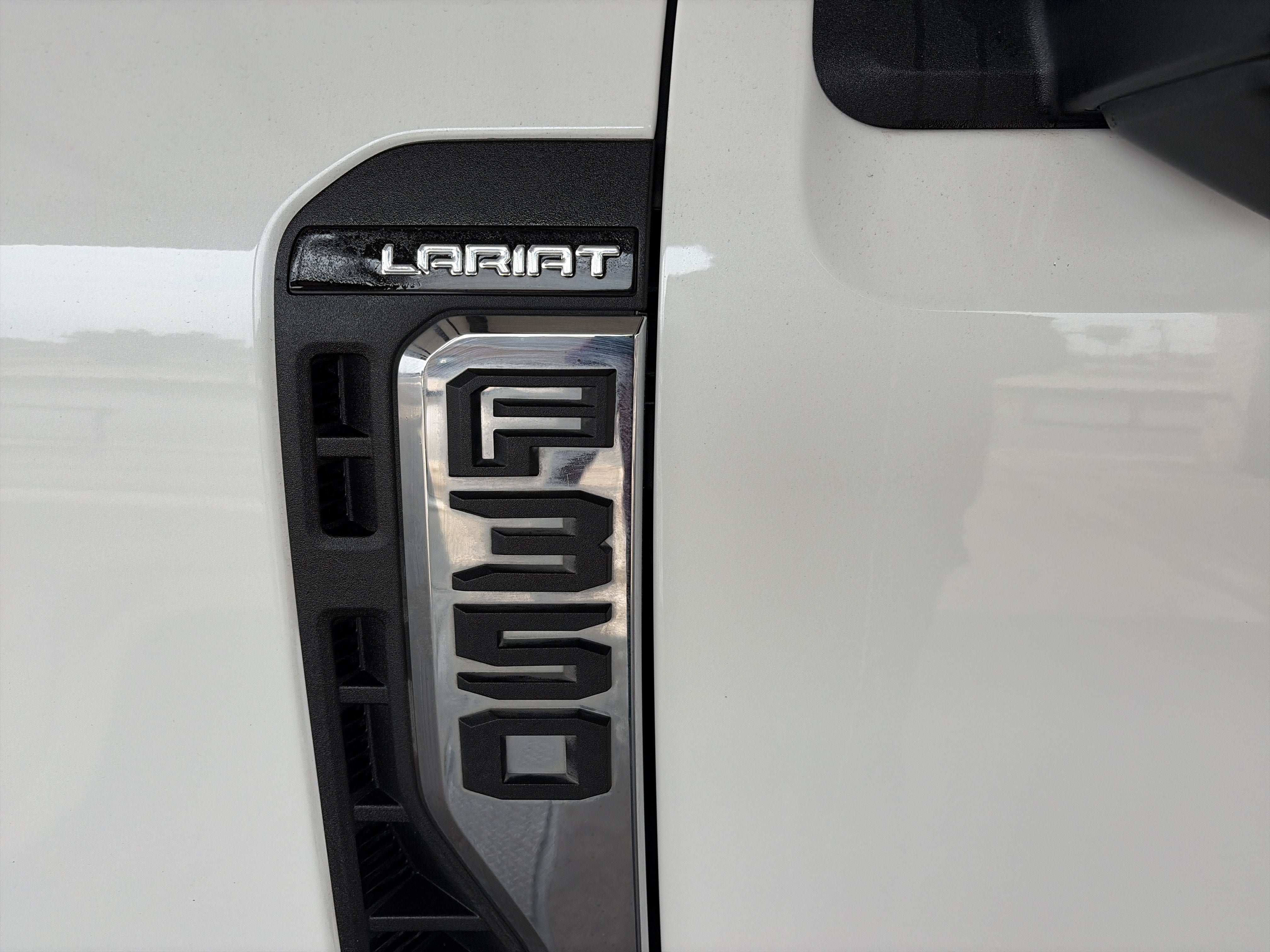 2024 Ford Super Duty F-350 SRW LARIAT