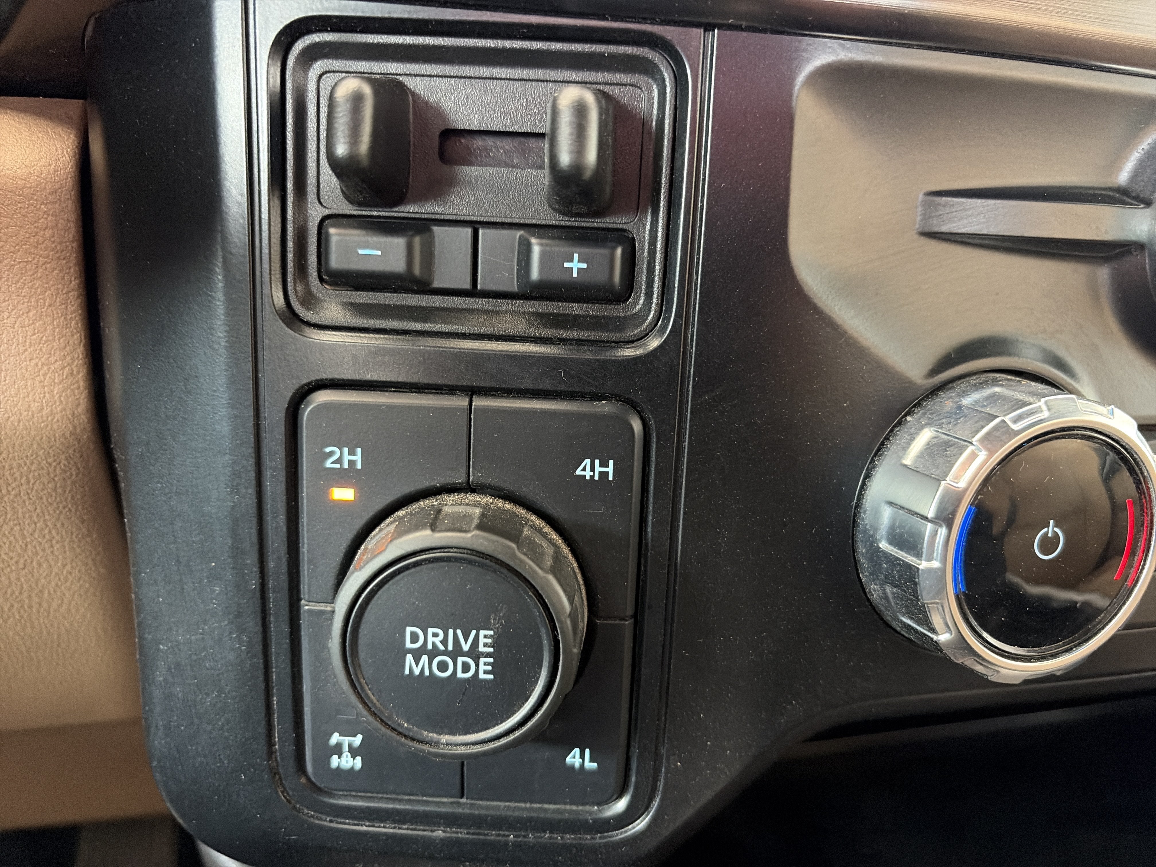 2024 Ford Super Duty F-350 SRW LARIAT