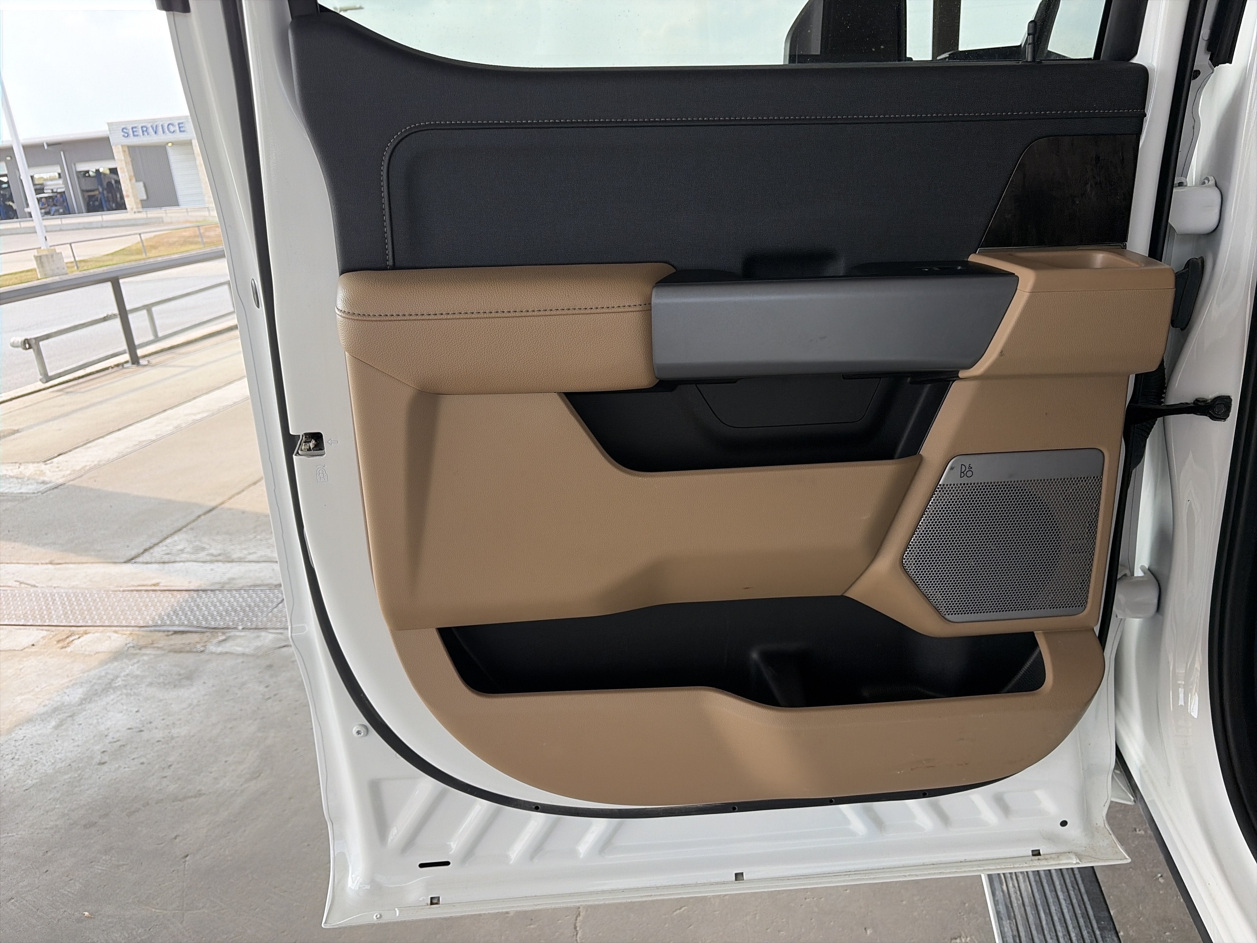 2024 Ford Super Duty F-350 SRW LARIAT