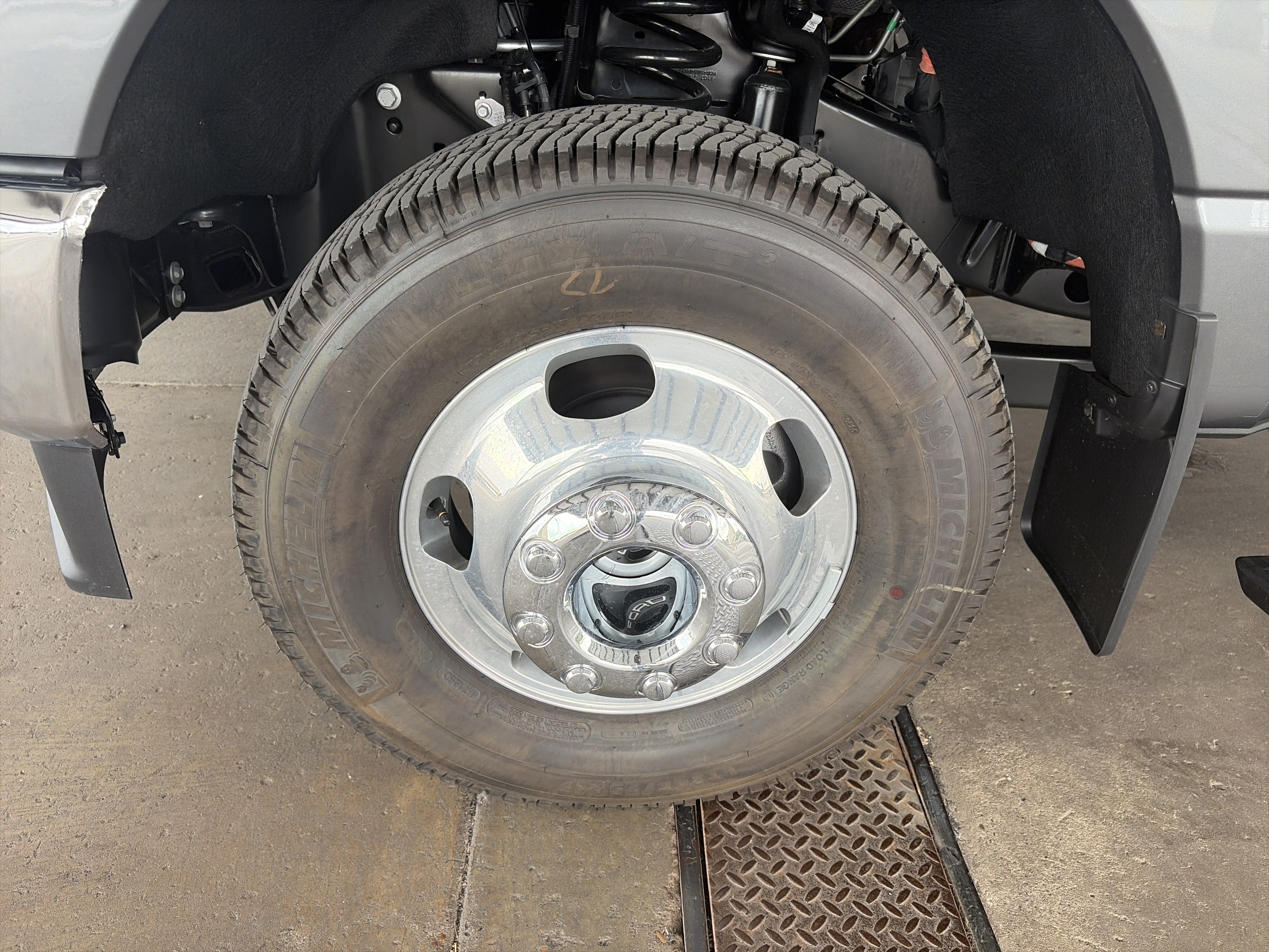 2026 Ford Super Duty F-350 DRW F-350® Lariat®