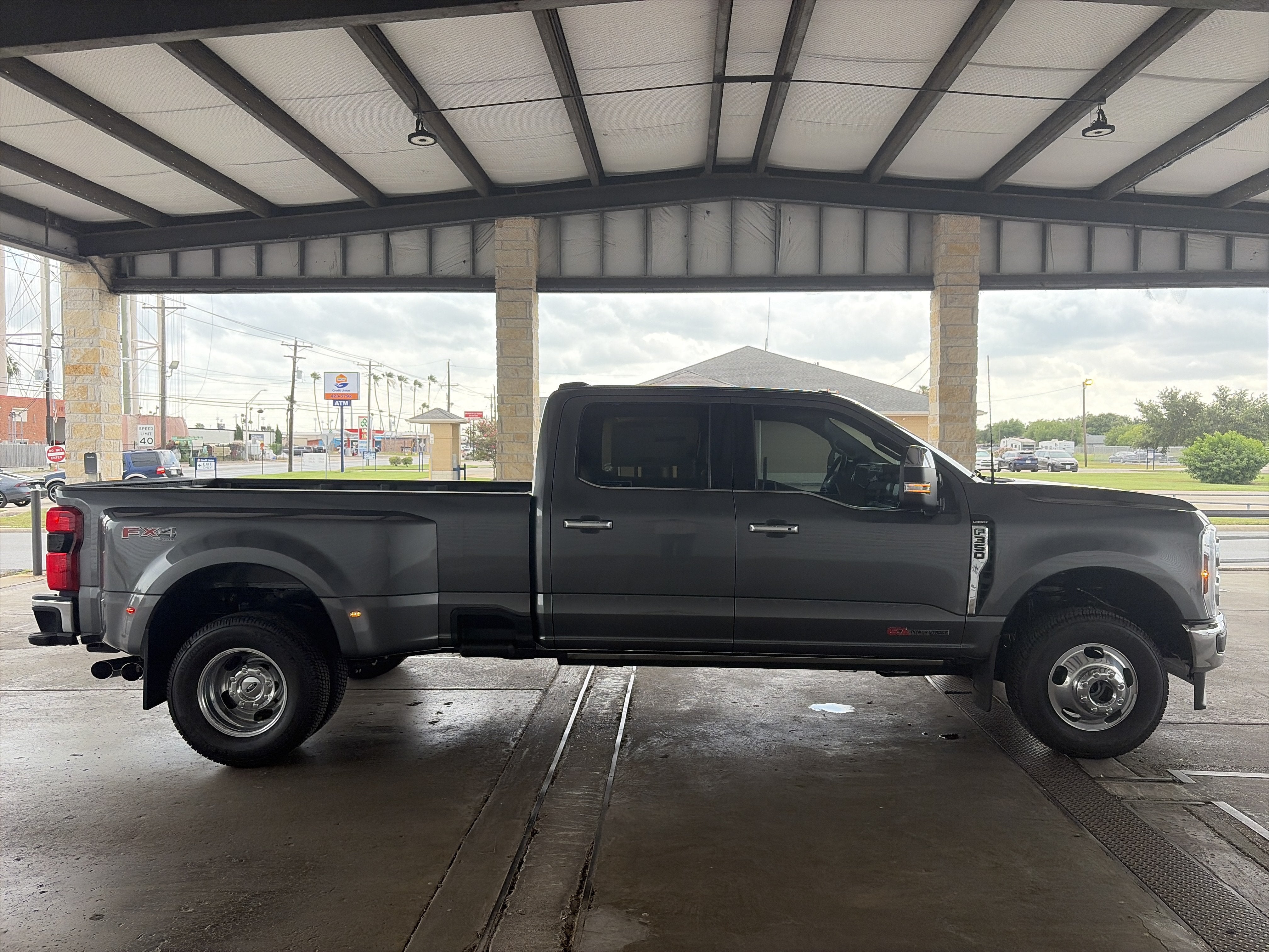 2026 Ford Super Duty F-350 DRW F-350® Lariat®