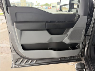 2027 Ford Super Duty F-350 DRW XL