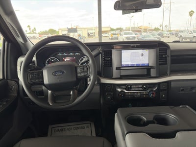 2027 Ford Super Duty F-350 DRW XL