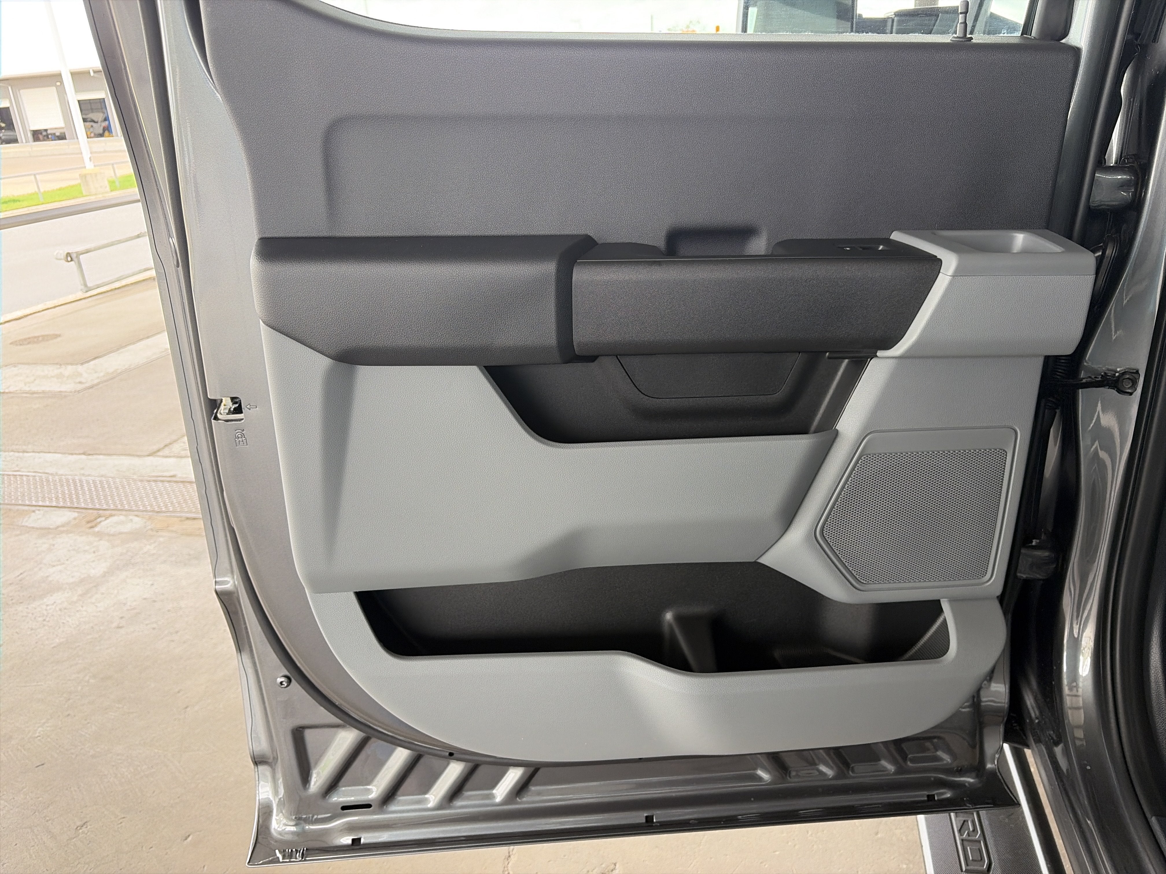 2027 Ford Super Duty F-350 DRW XL