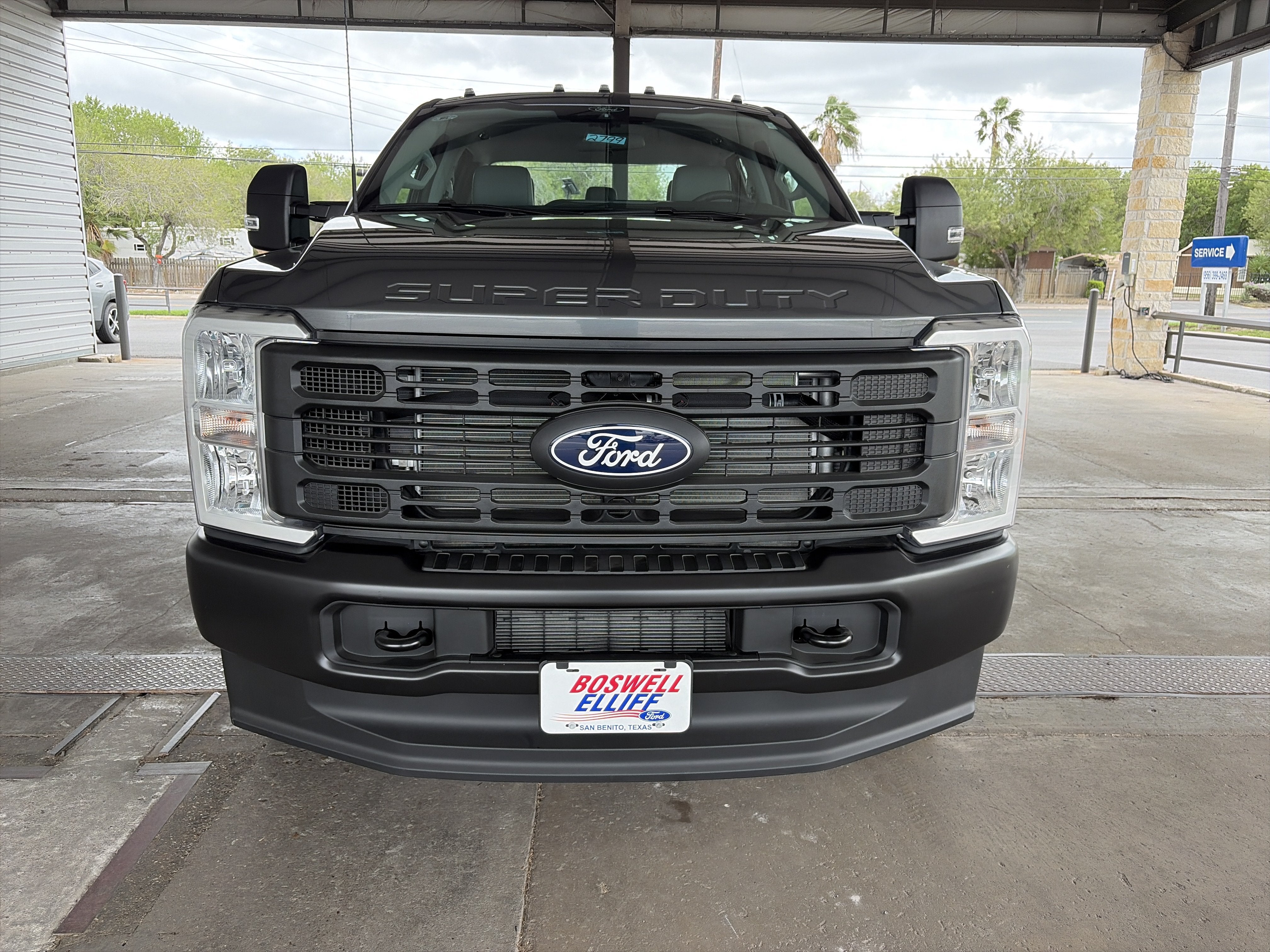 2027 Ford Super Duty F-350 DRW XL