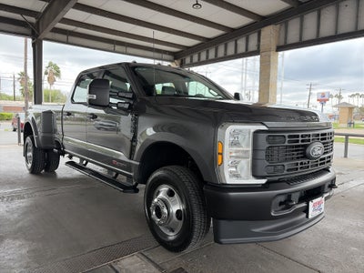 2027 Ford Super Duty F-350 DRW XL