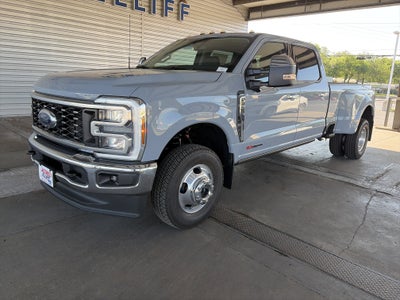 2026 Ford Super Duty F-350 DRW LARIAT