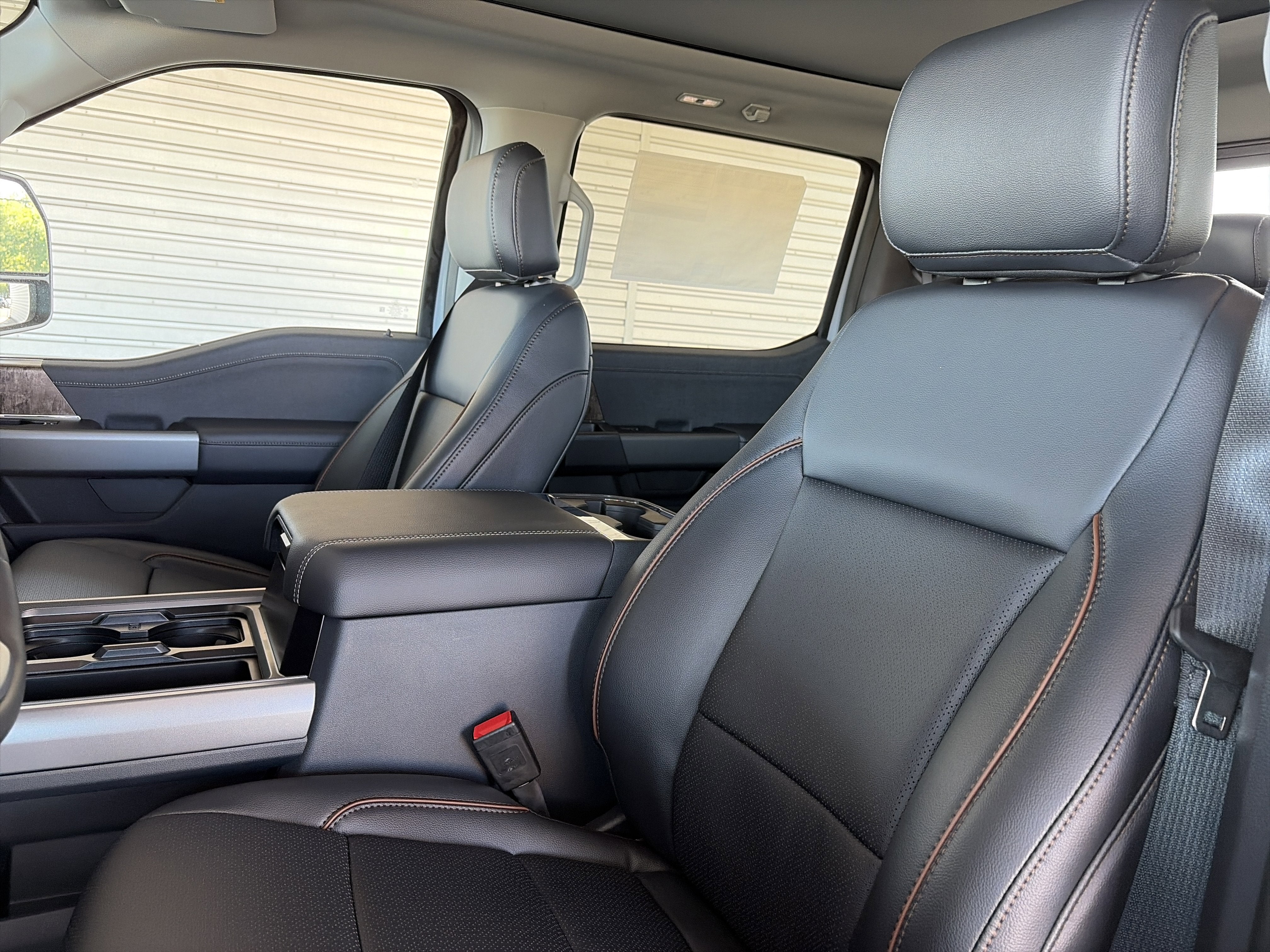 2026 Ford Super Duty F-350 DRW LARIAT
