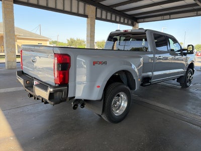 2026 Ford Super Duty F-350 DRW LARIAT