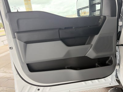 2027 Ford Super Duty F-350 DRW XL