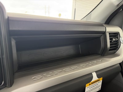 2027 Ford Super Duty F-350 DRW XL