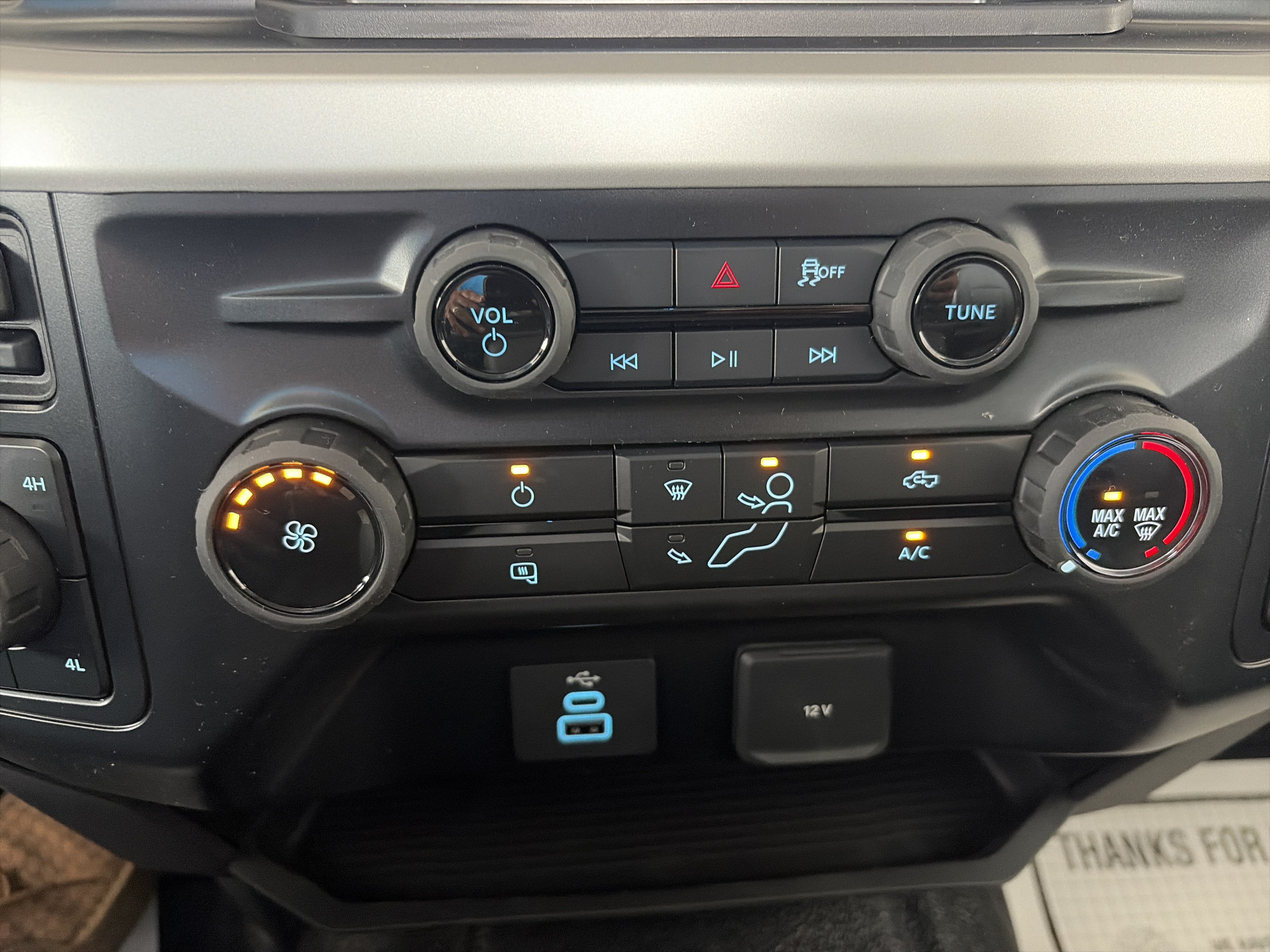 2027 Ford Super Duty F-350 DRW XL