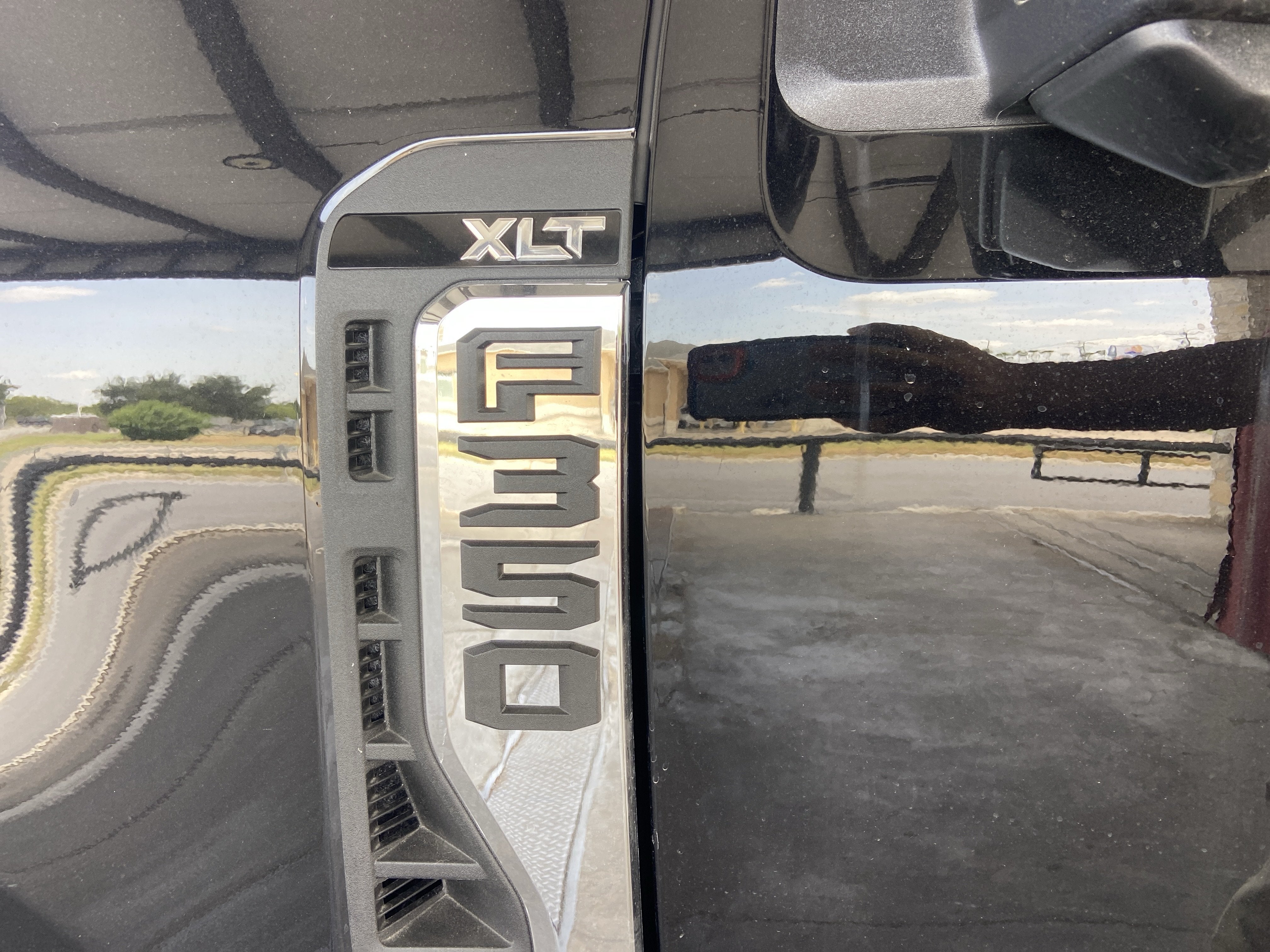 2026 Ford Super Duty F-350 DRW F-350® XLT