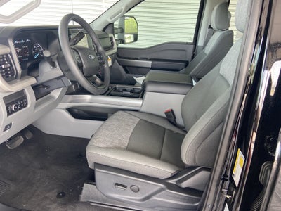 2026 Ford Super Duty F-350 DRW F-350® XLT
