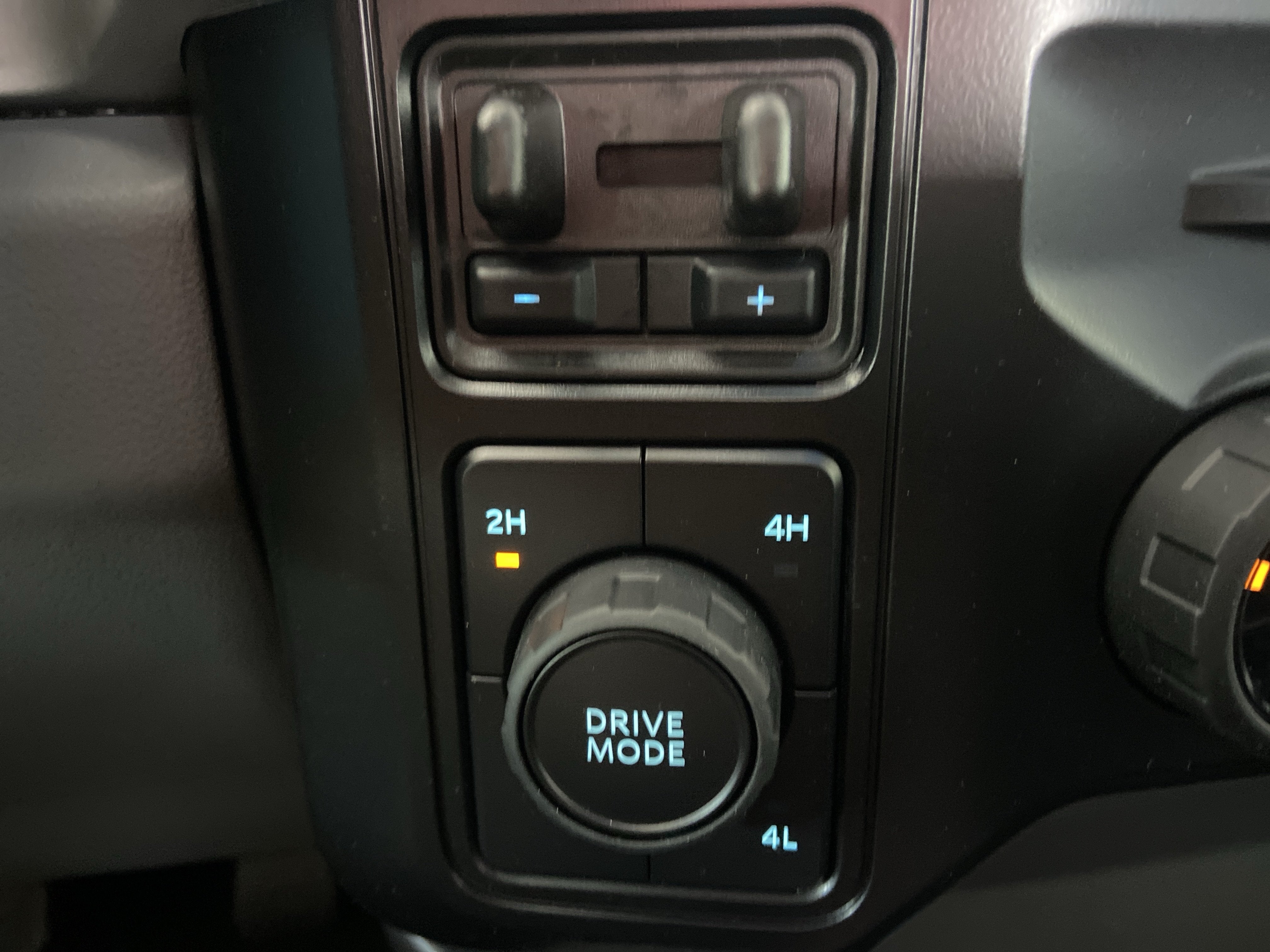 2026 Ford Super Duty F-350 DRW F-350® XLT