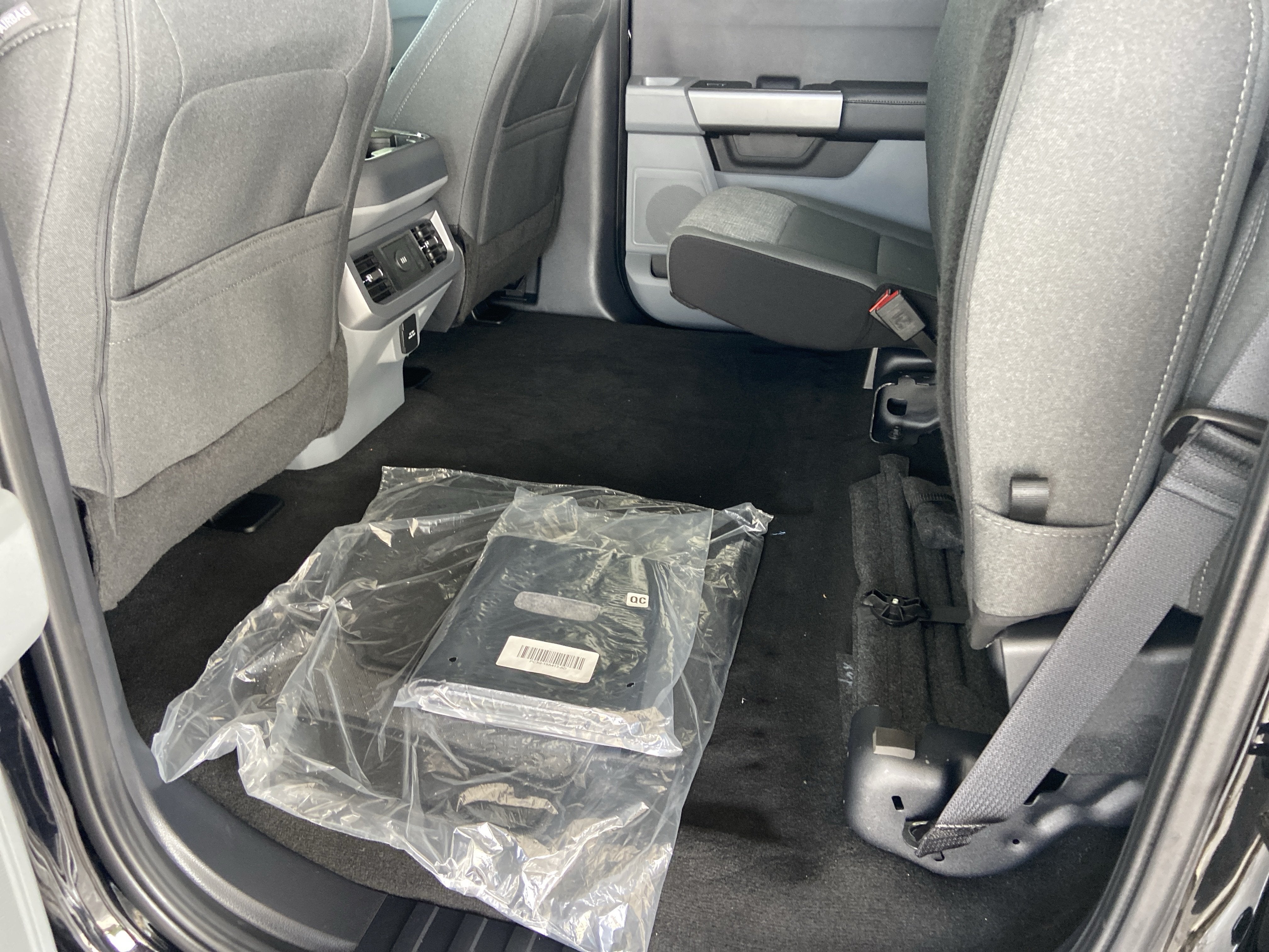2026 Ford Super Duty F-350 DRW F-350® XLT