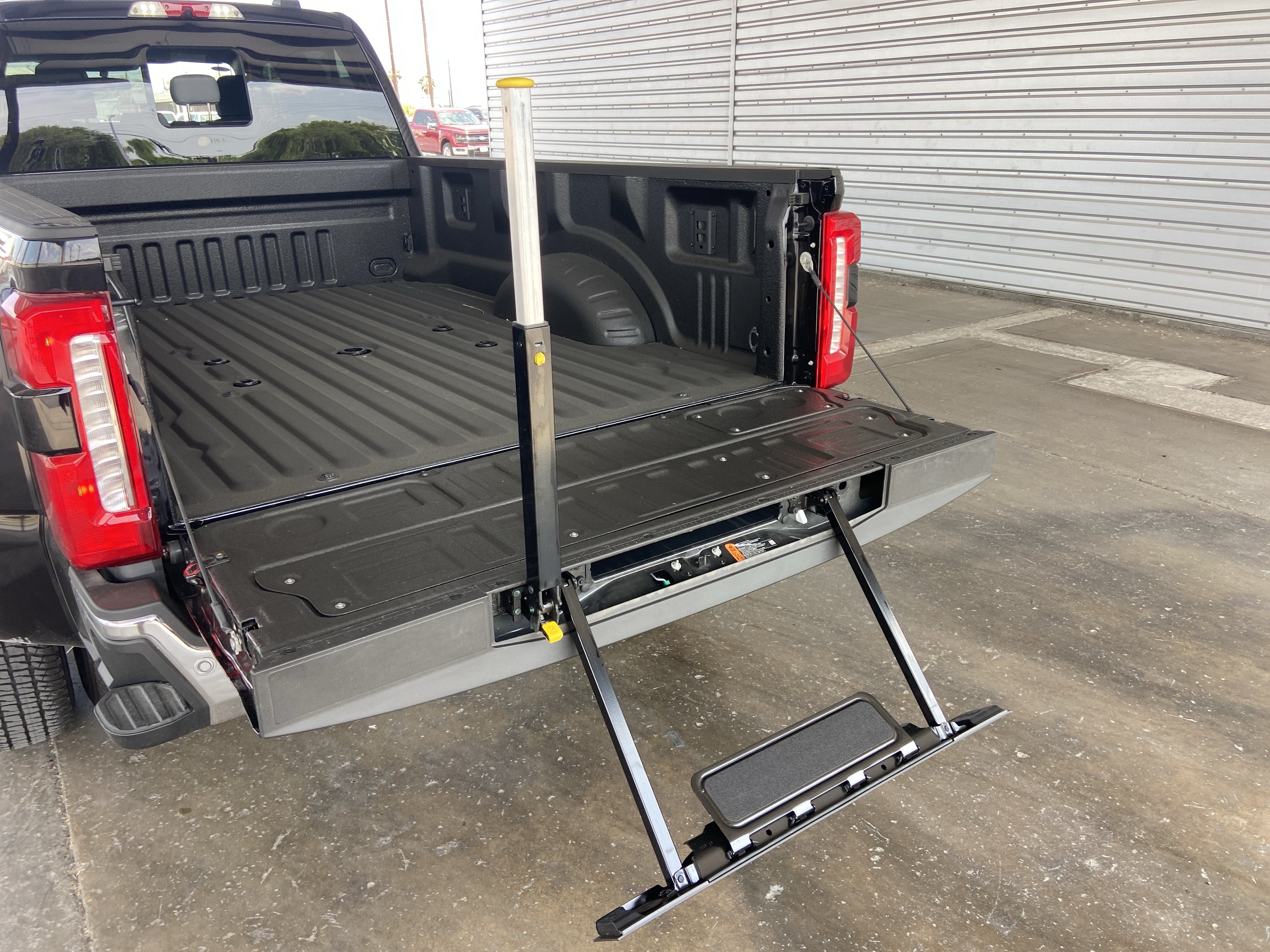 2026 Ford Super Duty F-350 DRW F-350® XLT