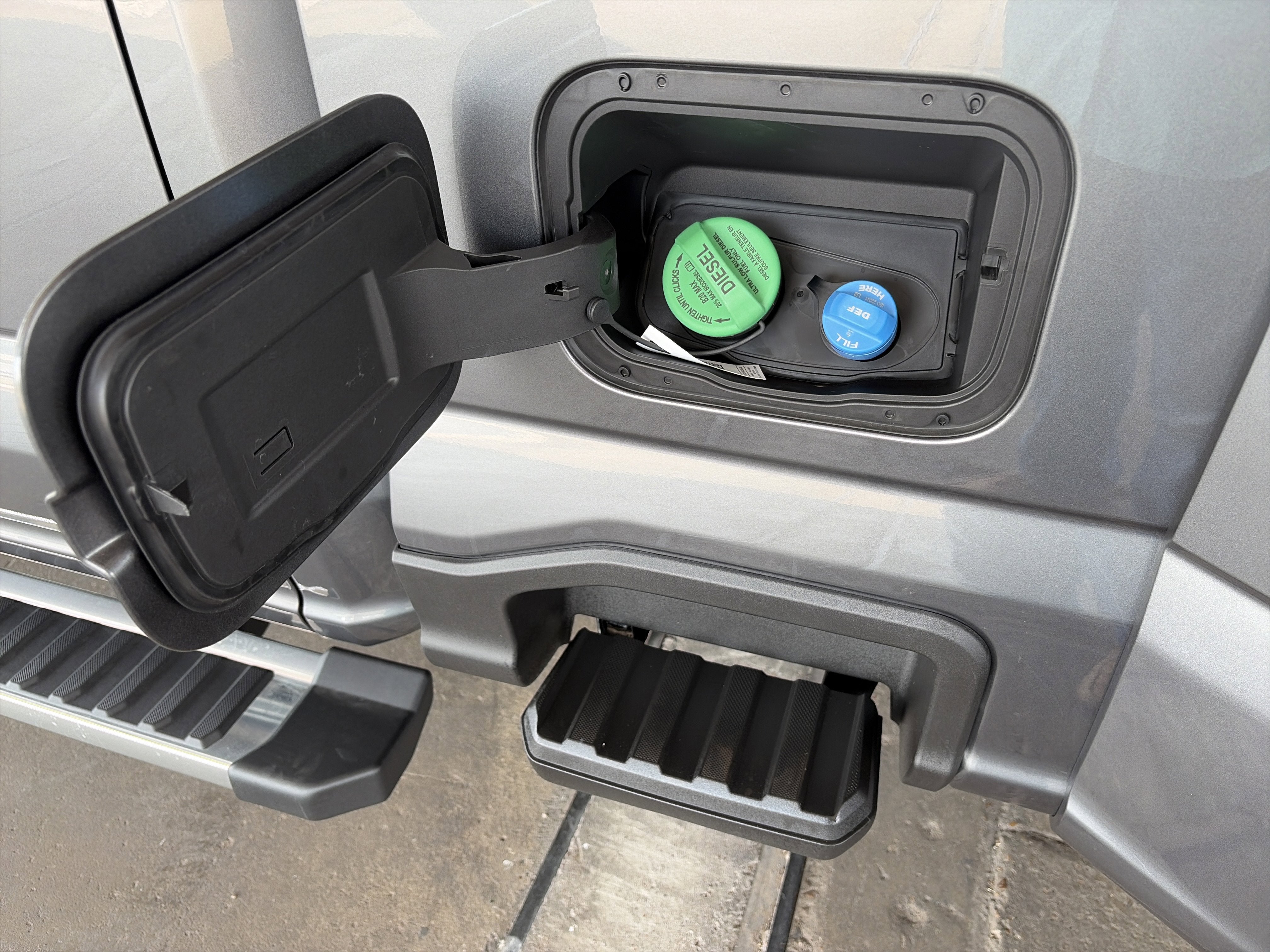 2026 Ford Super Duty F-350 DRW F-350® Lariat®