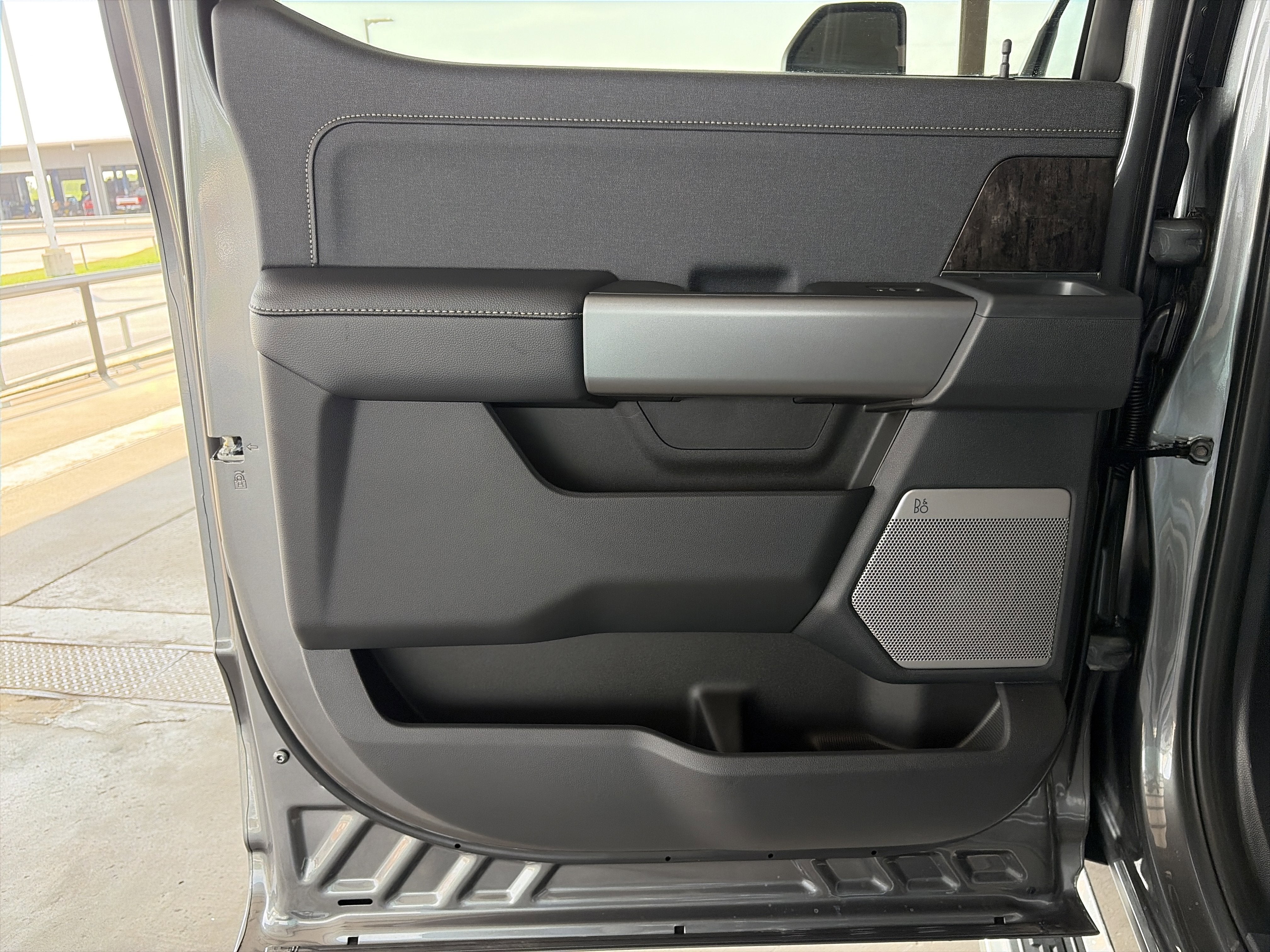 2026 Ford Super Duty F-350 DRW F-350® Lariat®