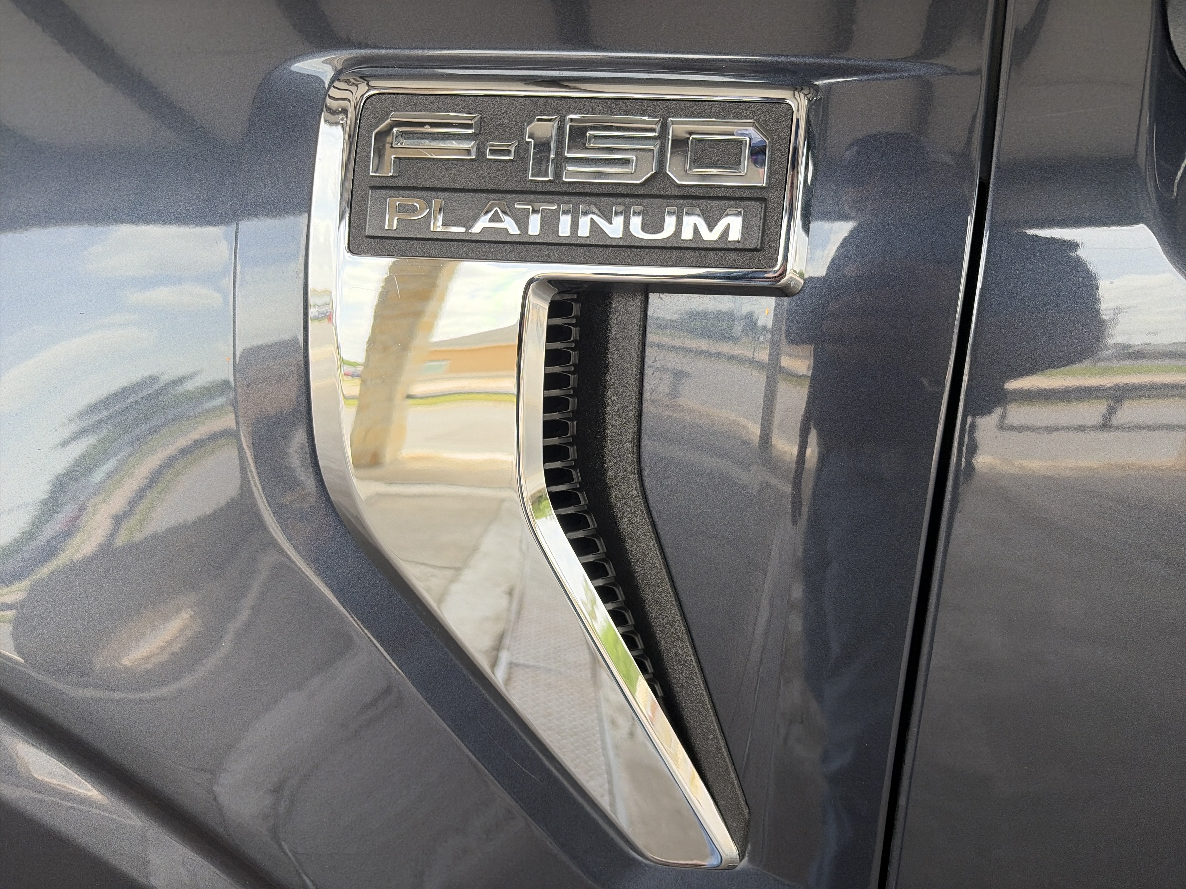 2022 Ford F-150 Platinum