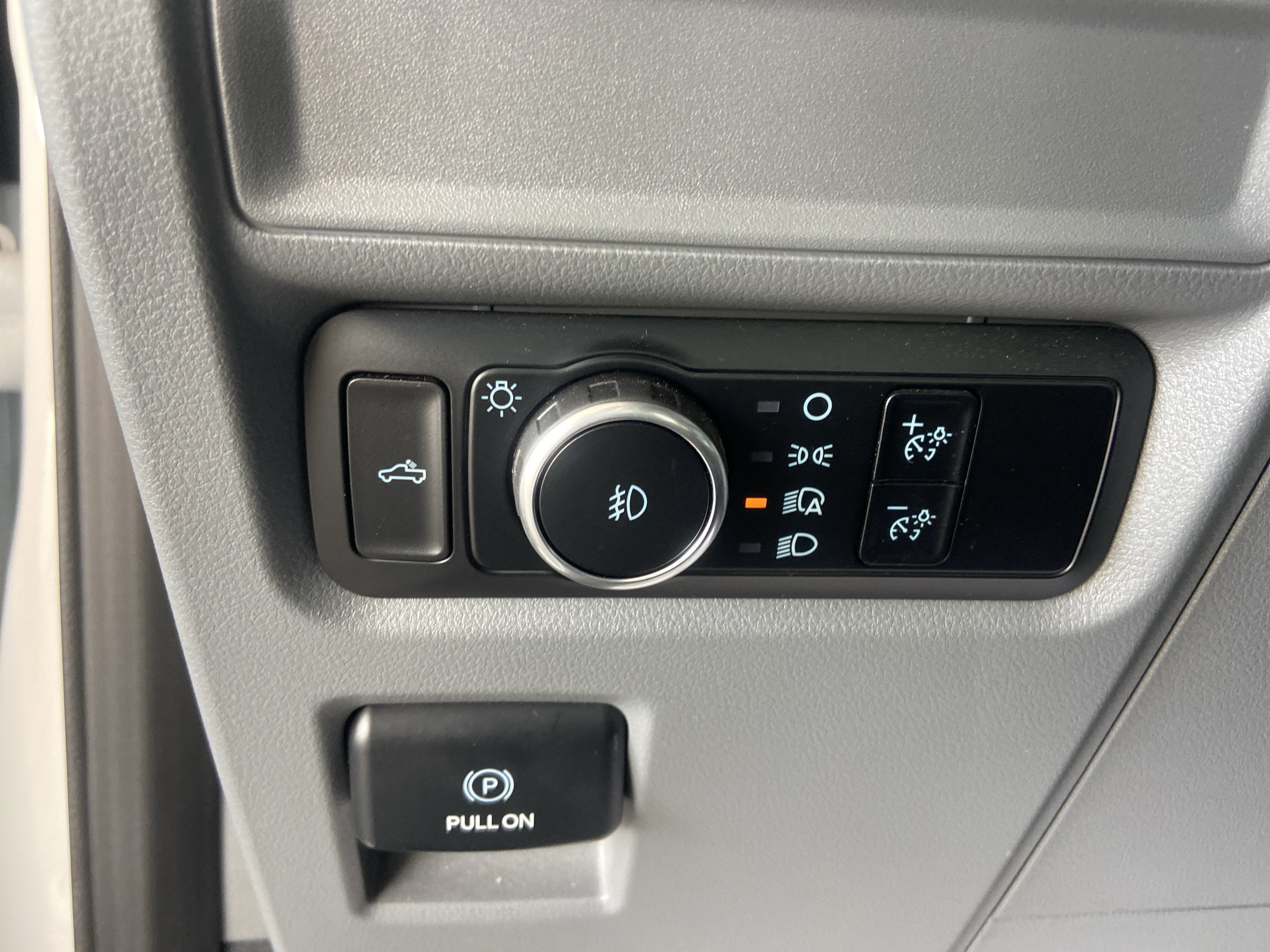2023 Ford F-150 Base