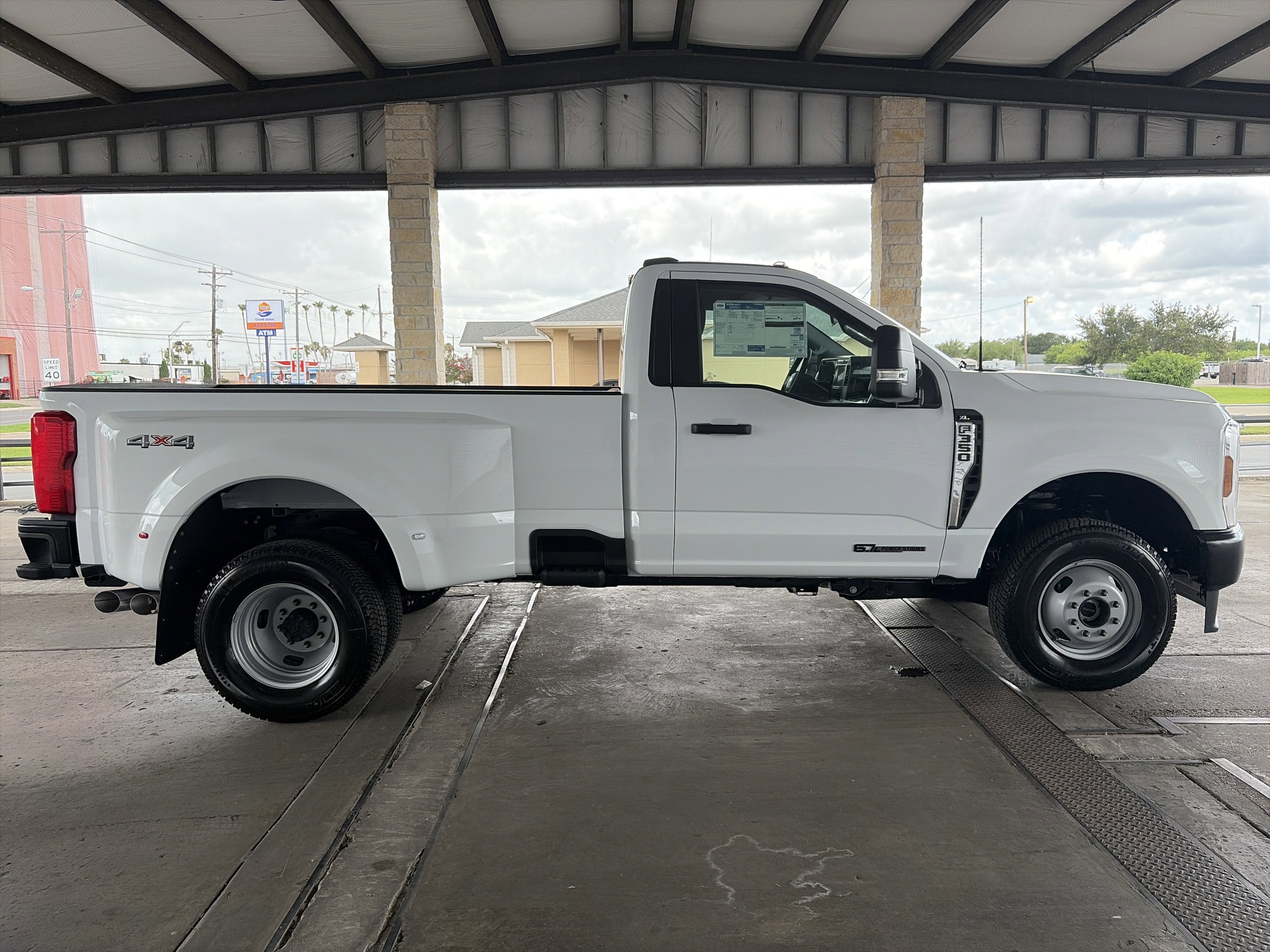 2026 Ford Super Duty F-350 DRW XL