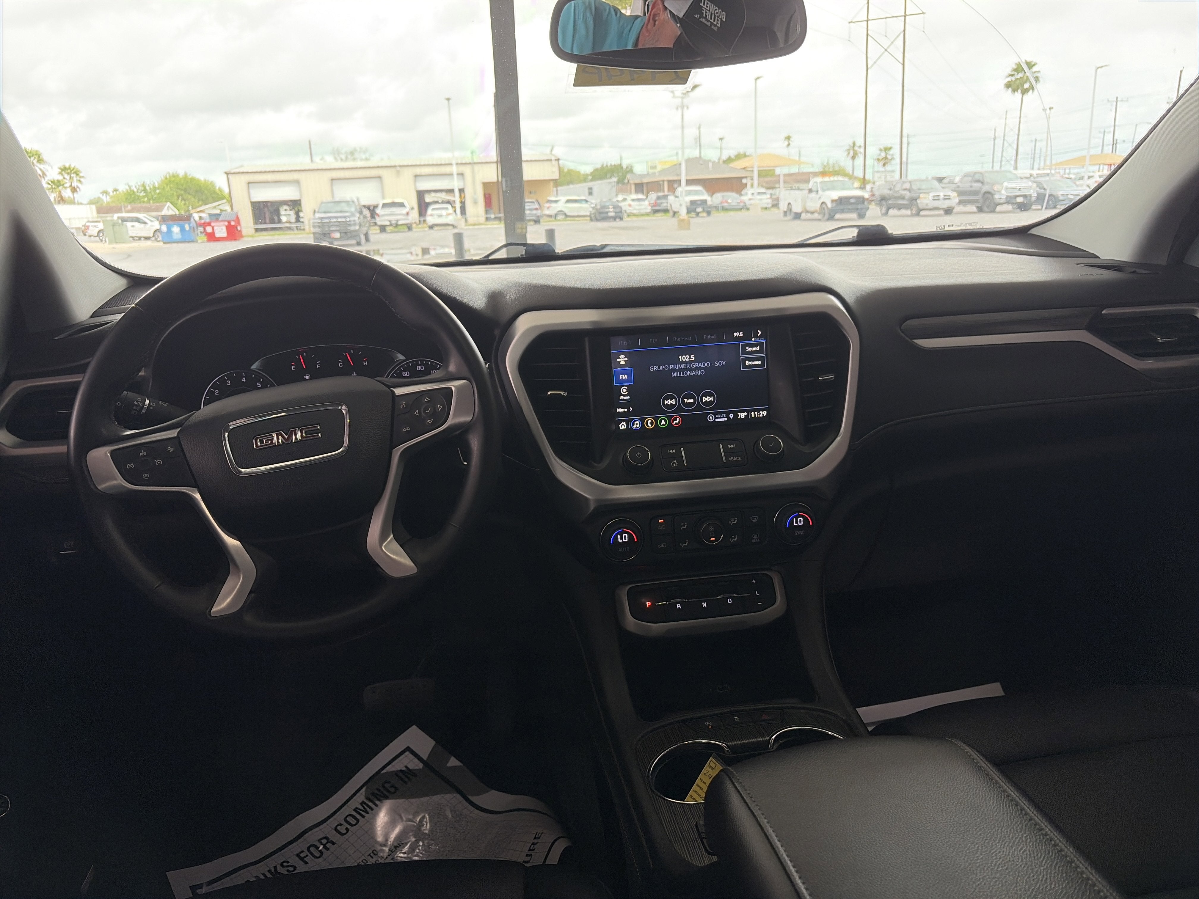 2023 GMC Acadia SLT