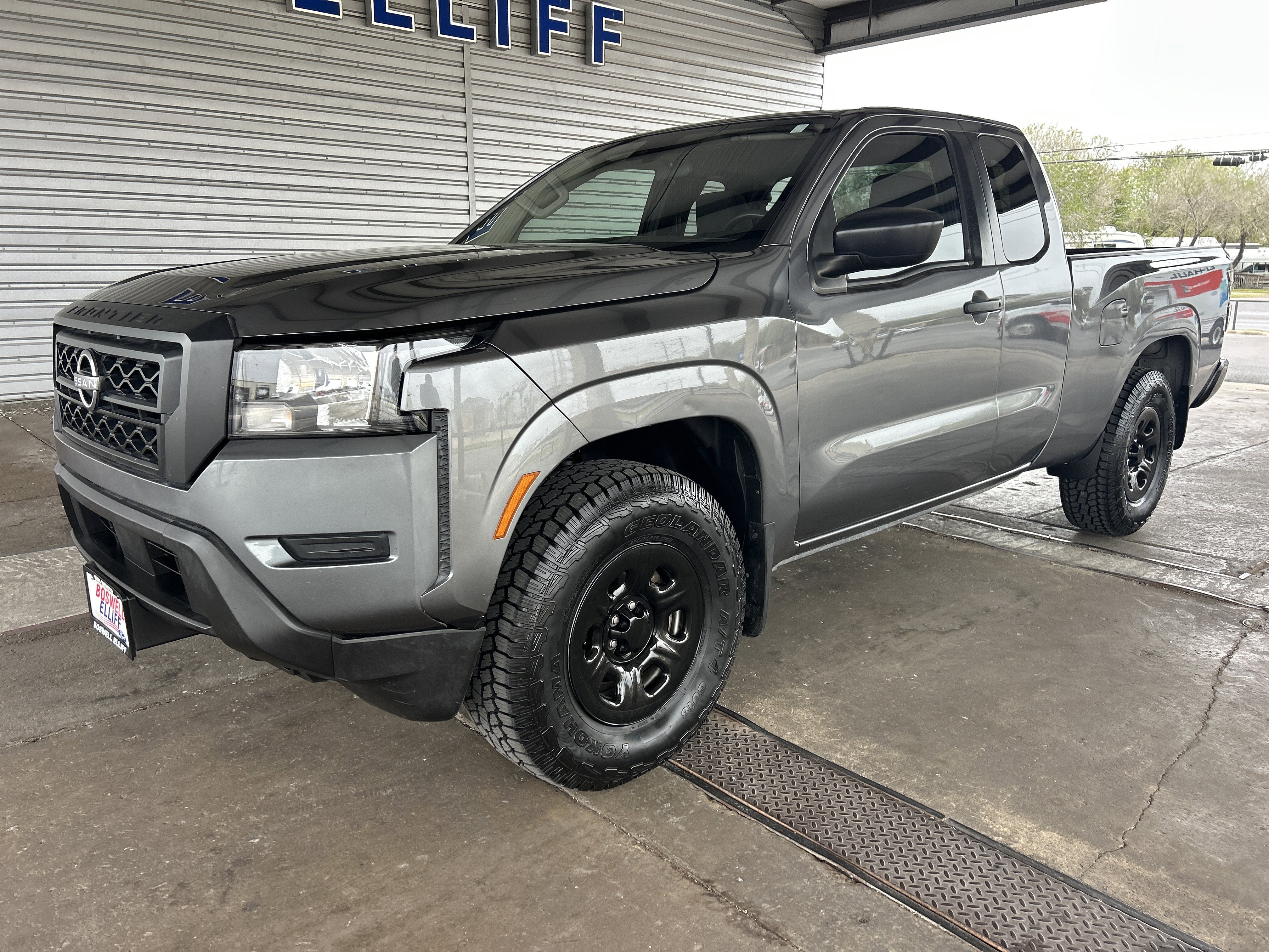 2022 Nissan Frontier S