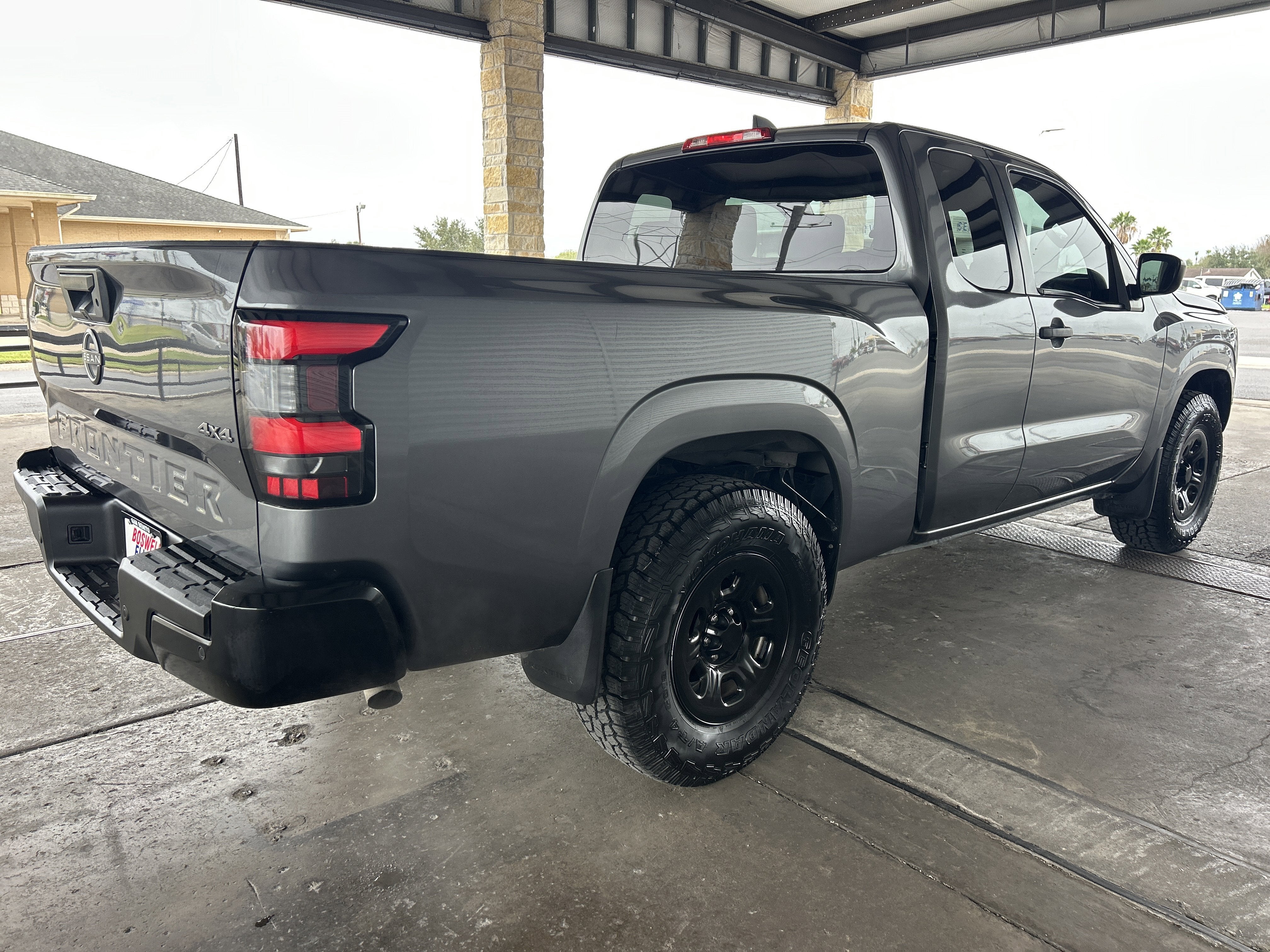 2022 Nissan Frontier S