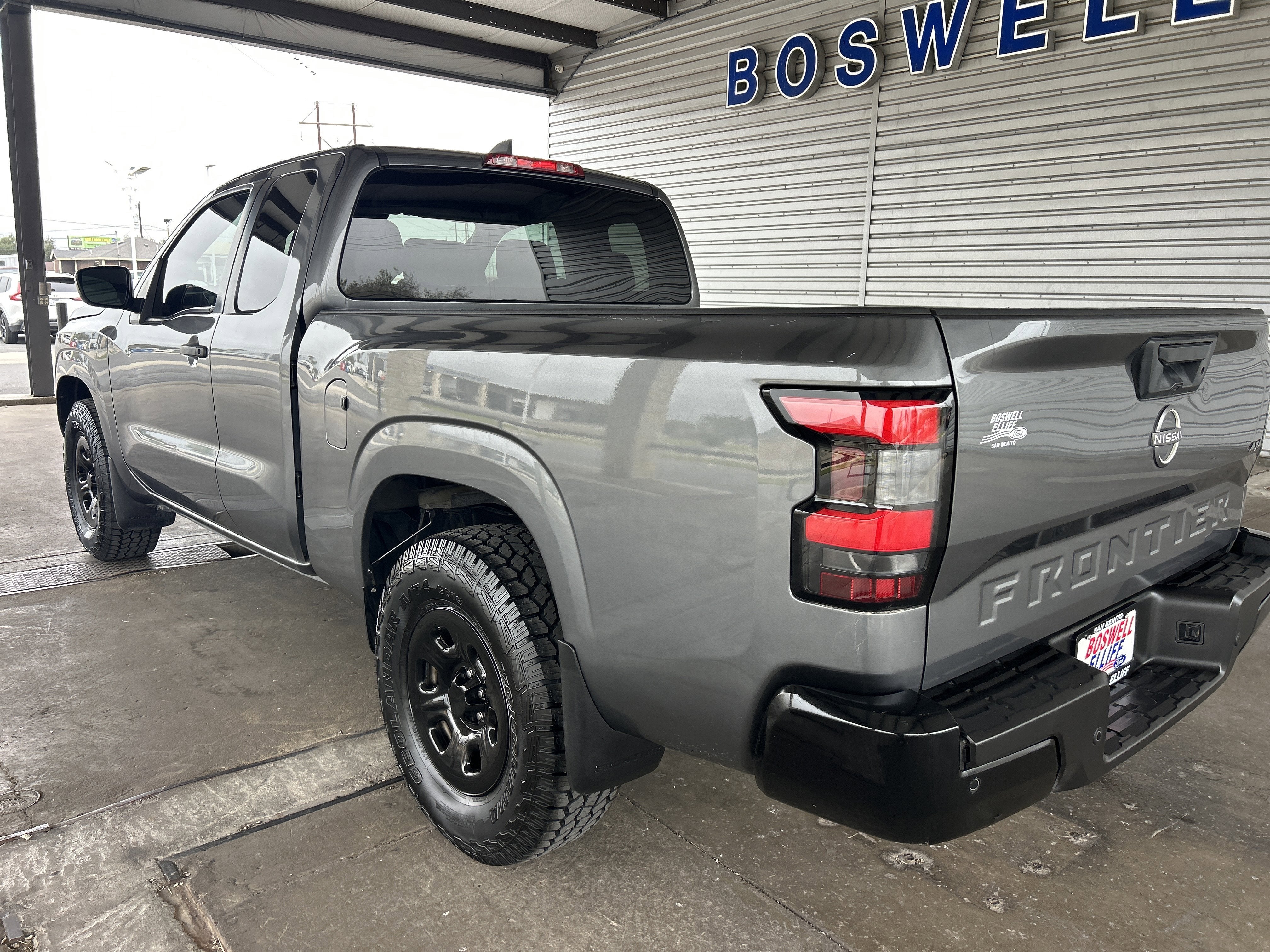 2022 Nissan Frontier S