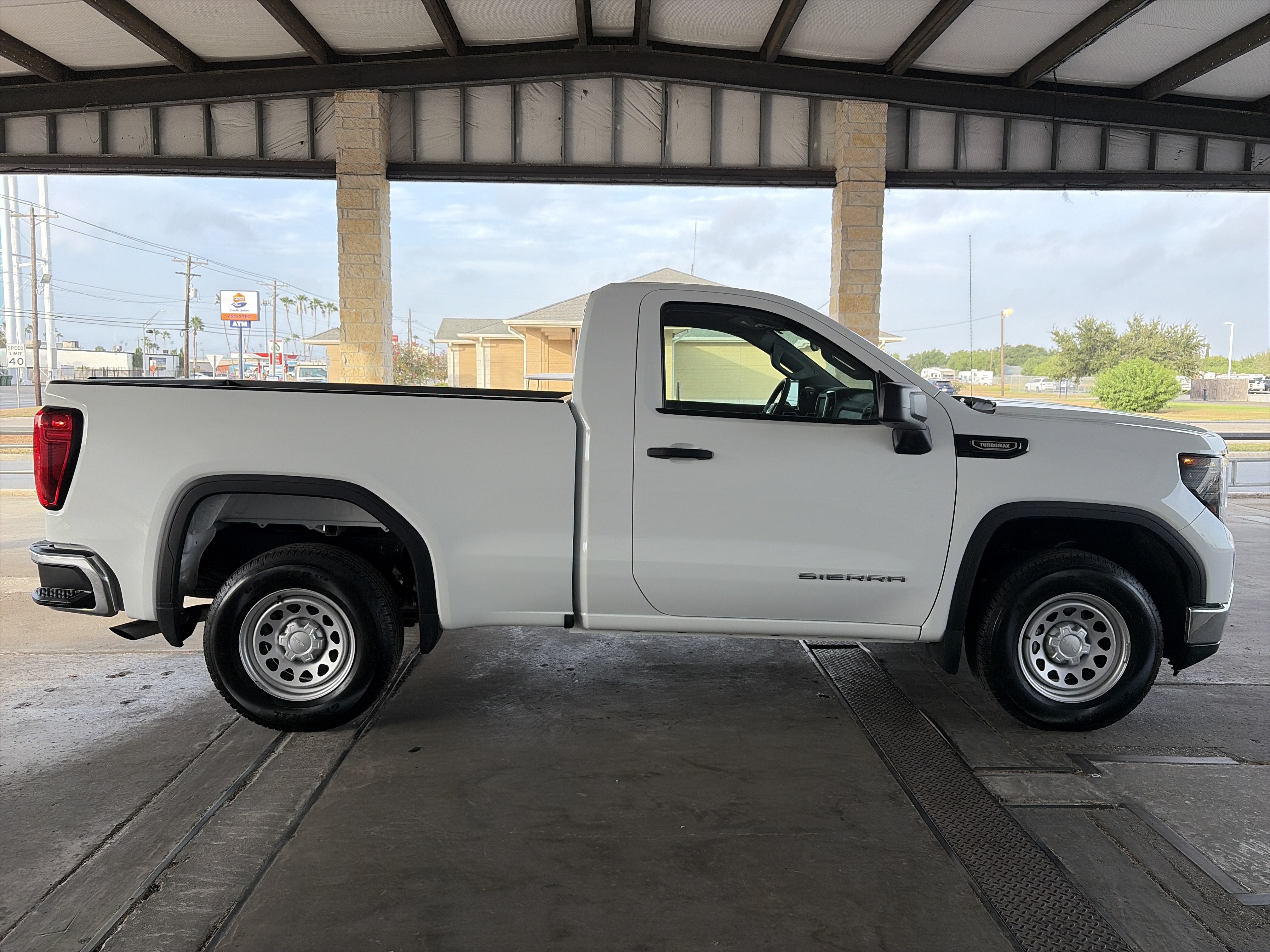 2025 GMC Sierra 1500 Pro