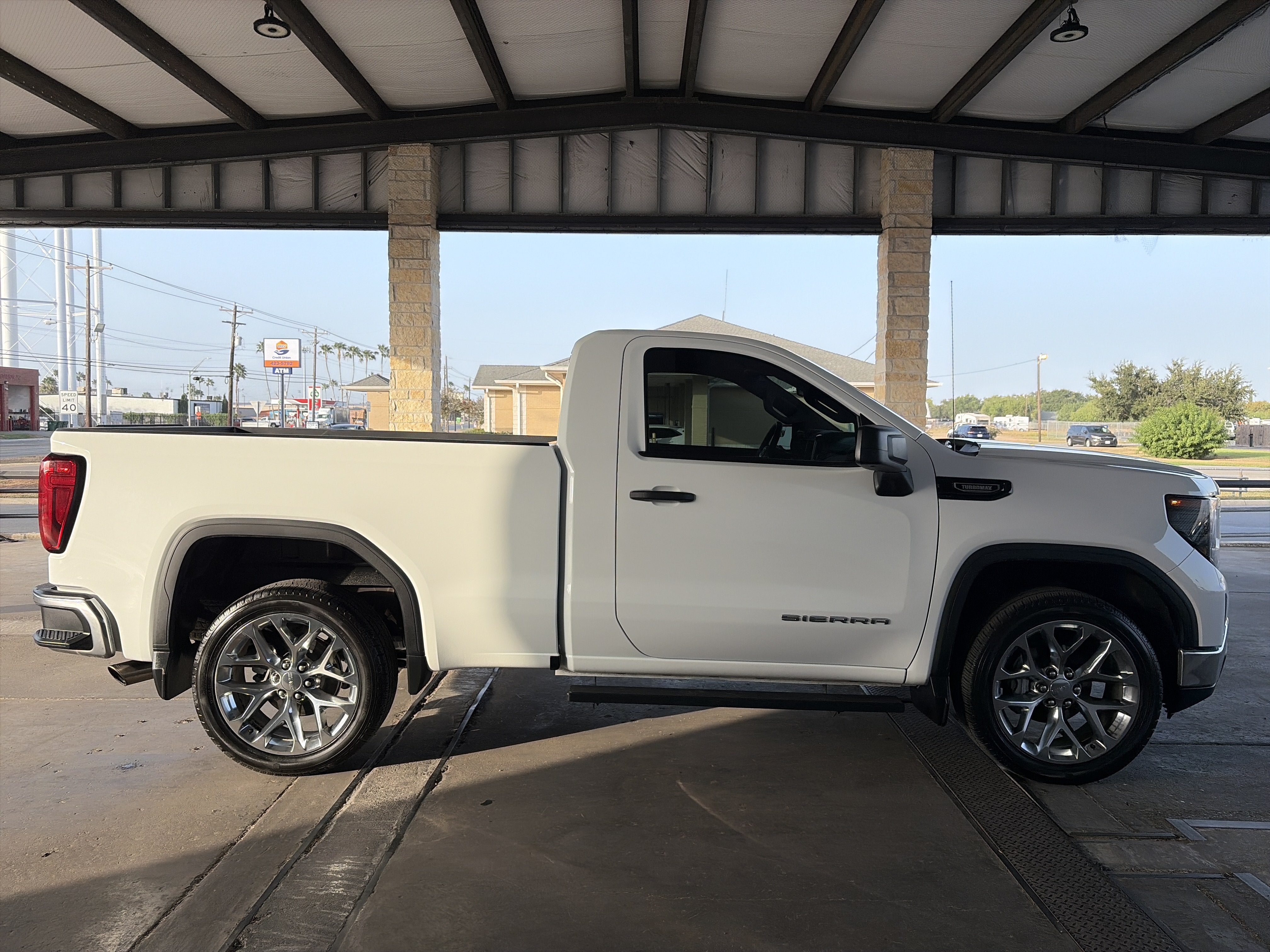 2025 GMC Sierra 1500 Pro