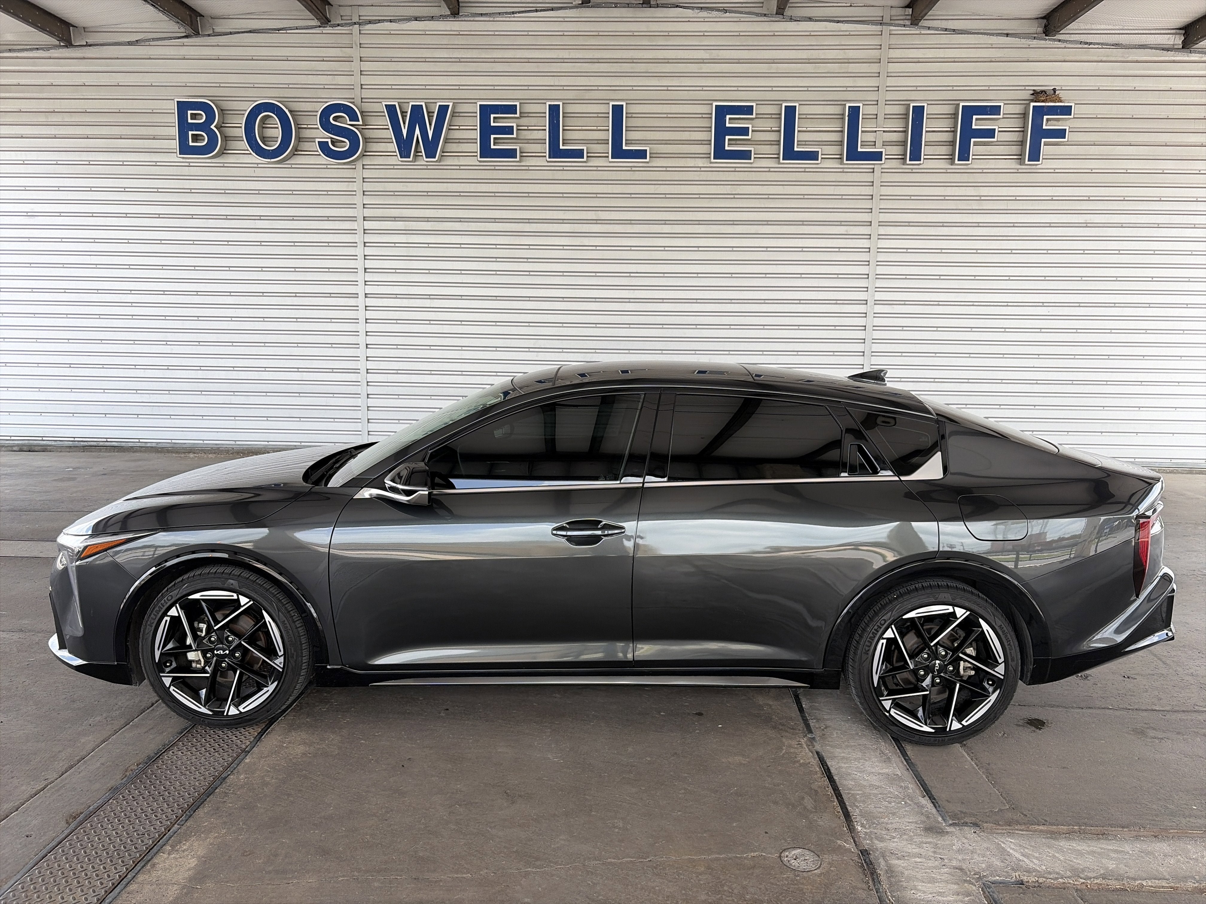 2025 Kia K4 GT-Line AT's photo