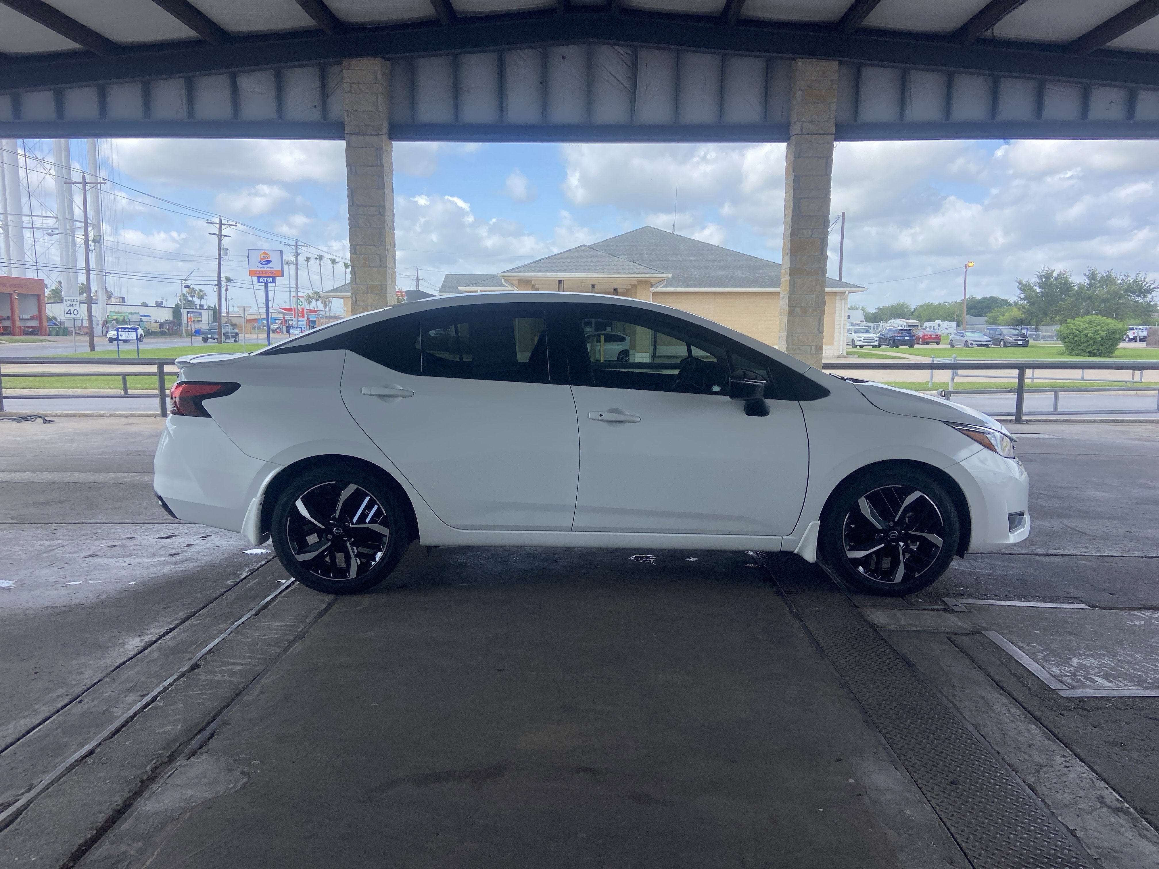 2025 Nissan Versa SR