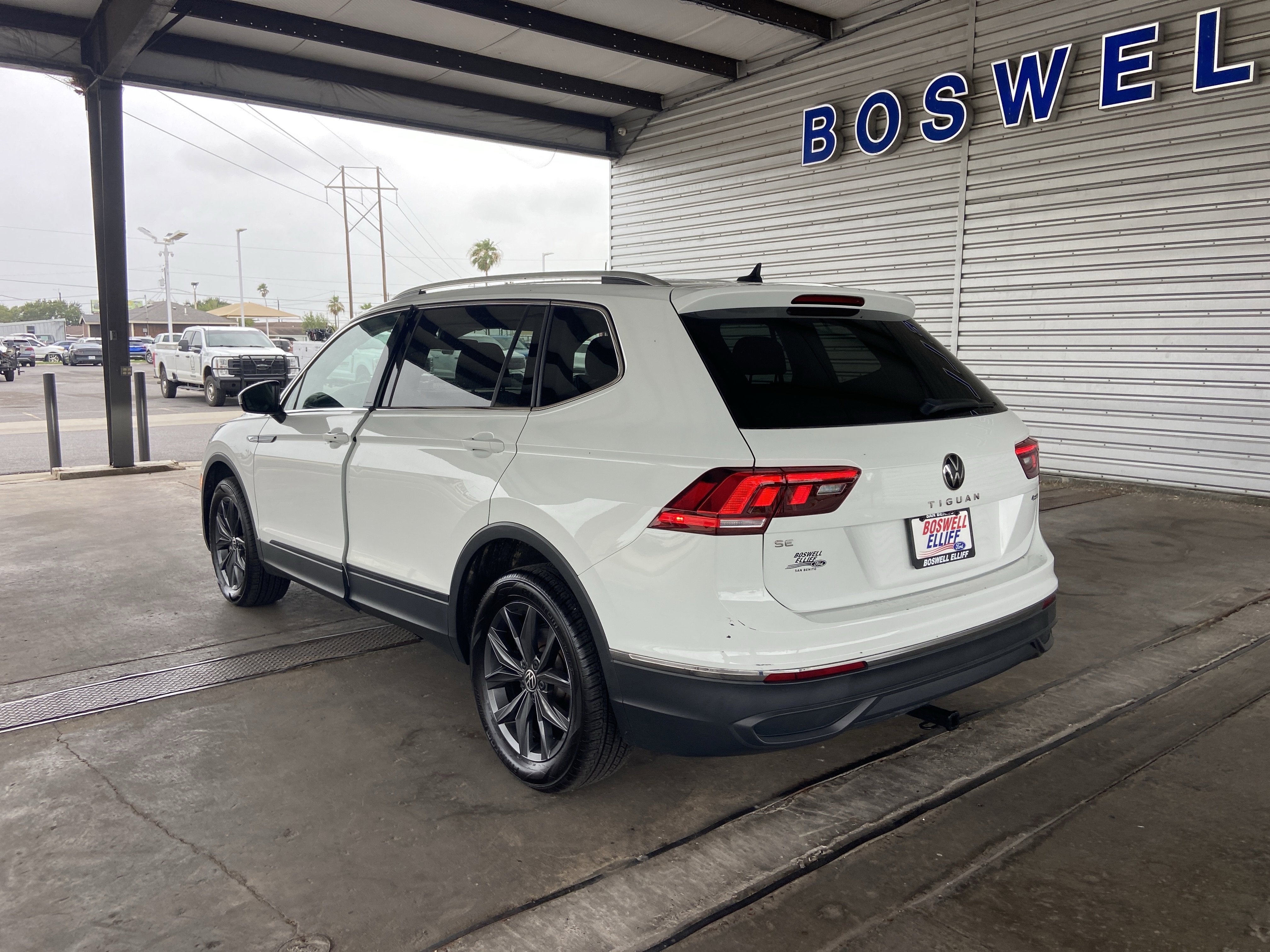 2024 Volkswagen Tiguan 2.0T SE